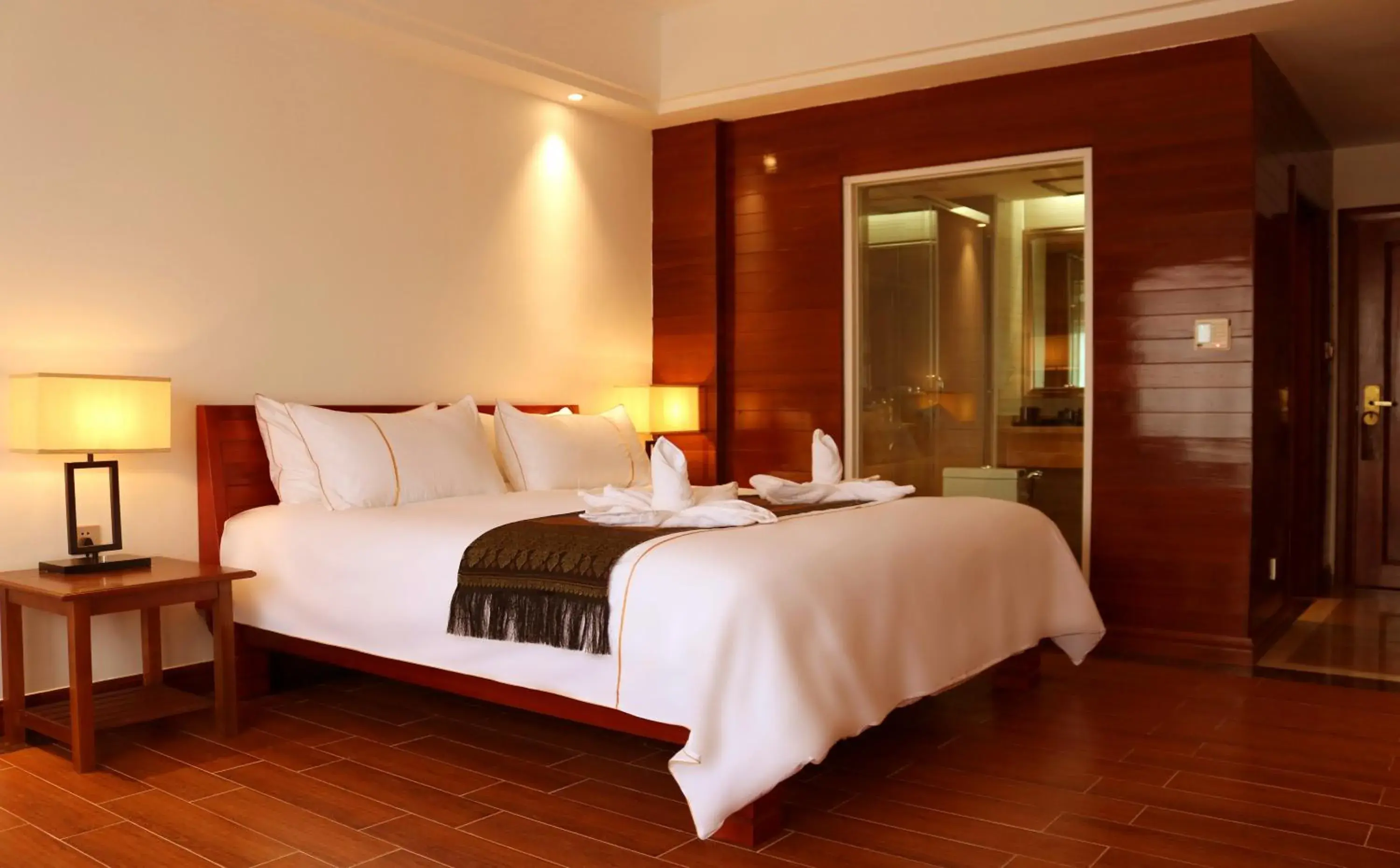 bunk bed, Bed in Chang Palace Vientiane bunk bed, Bed in Chang Palace Vientiane