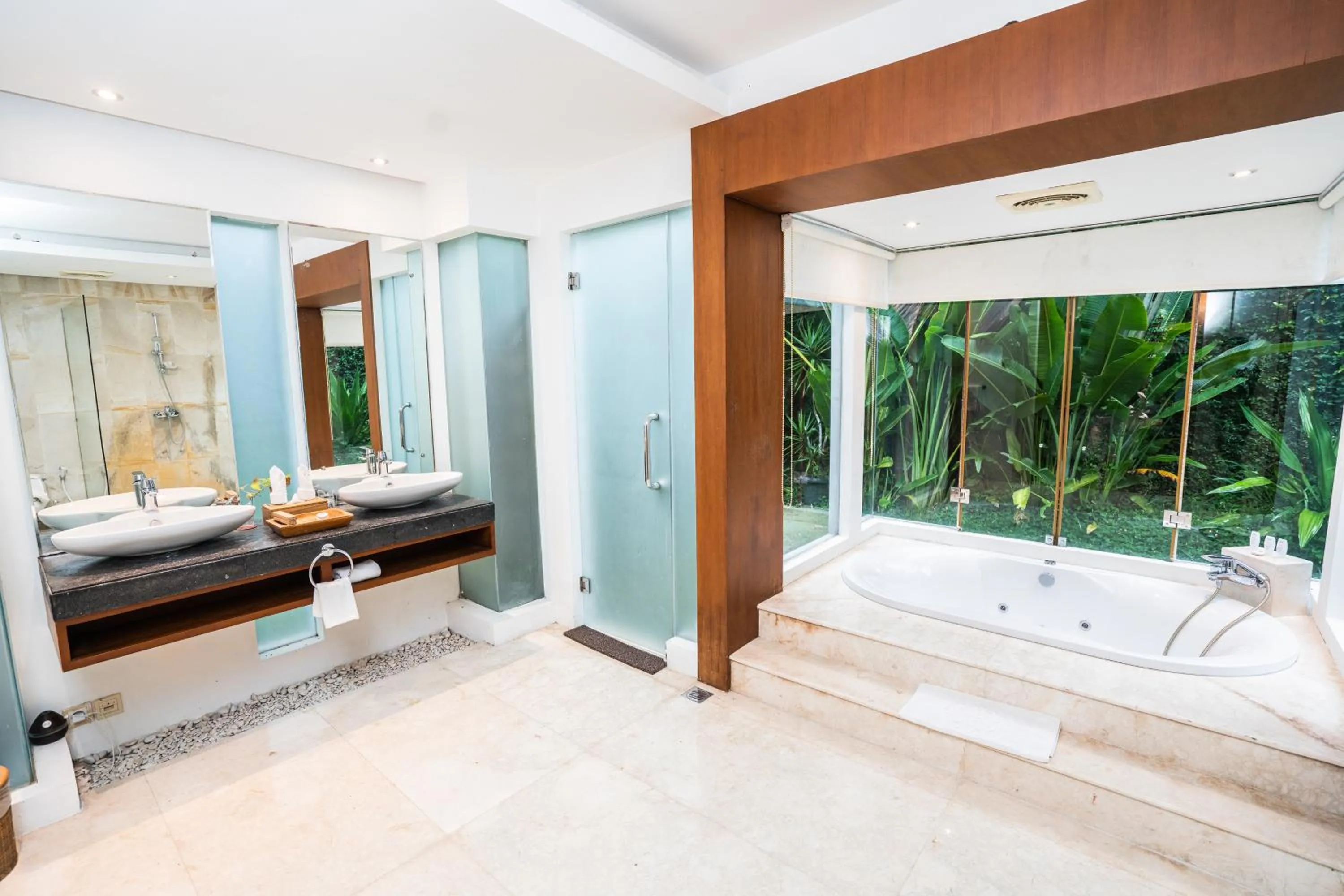 Bathroom in Abhayagiri - Sumberwatu Heritage Resort
