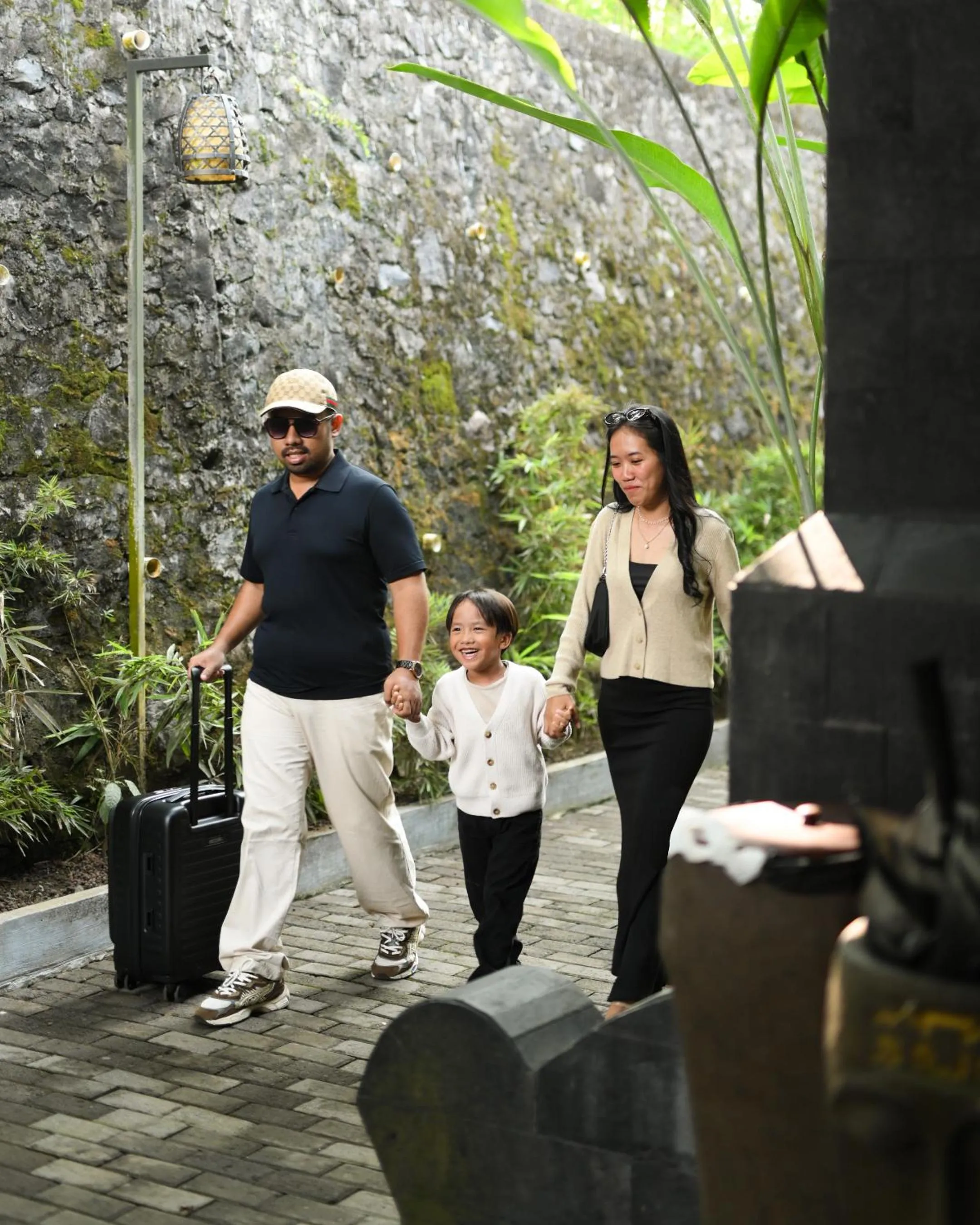 Family in Abhayagiri - Sumberwatu Heritage Resort