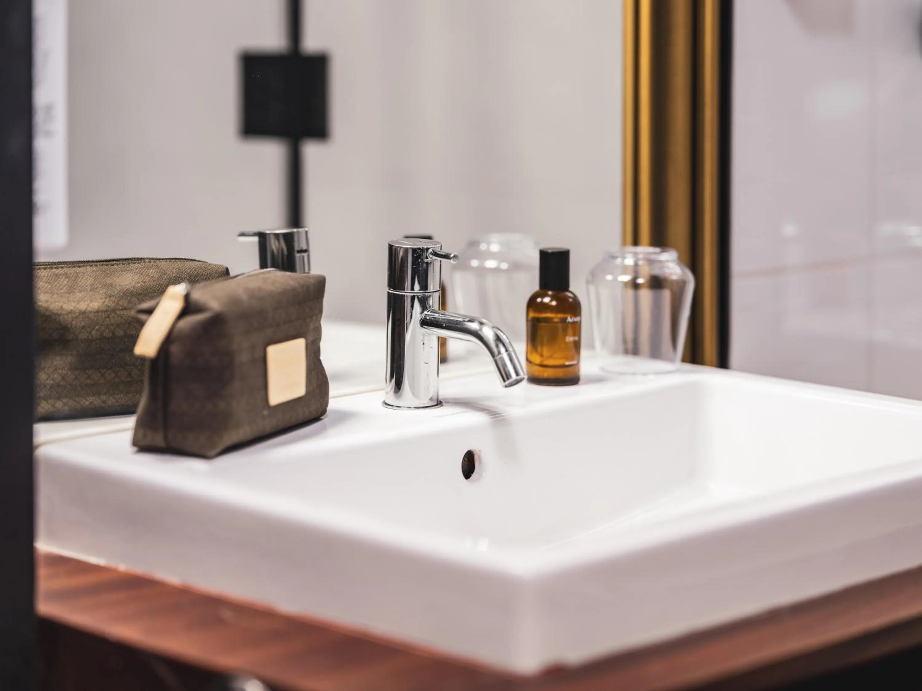 Bathroom in Billie Hôtel