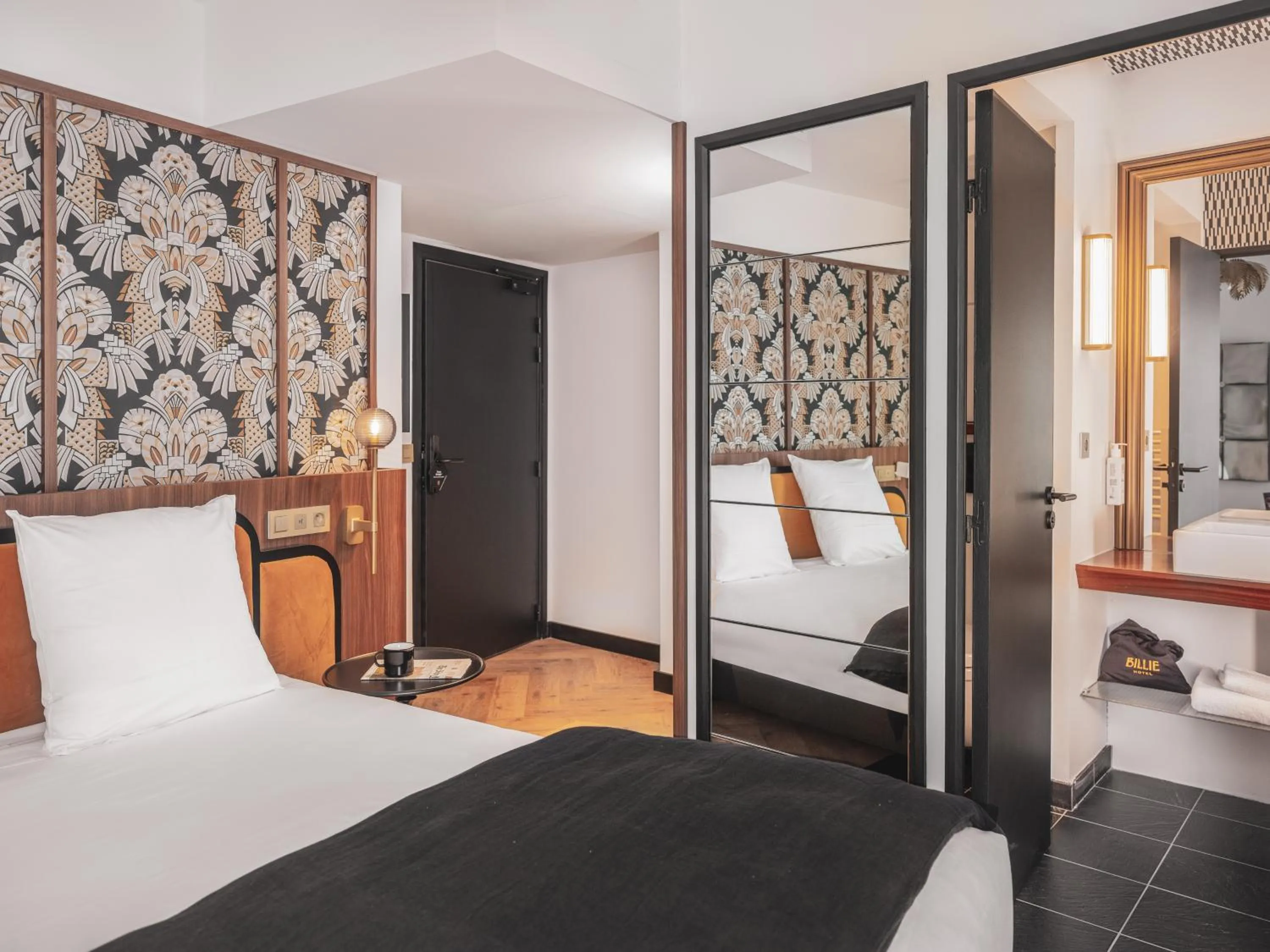 Bed in Billie Hôtel