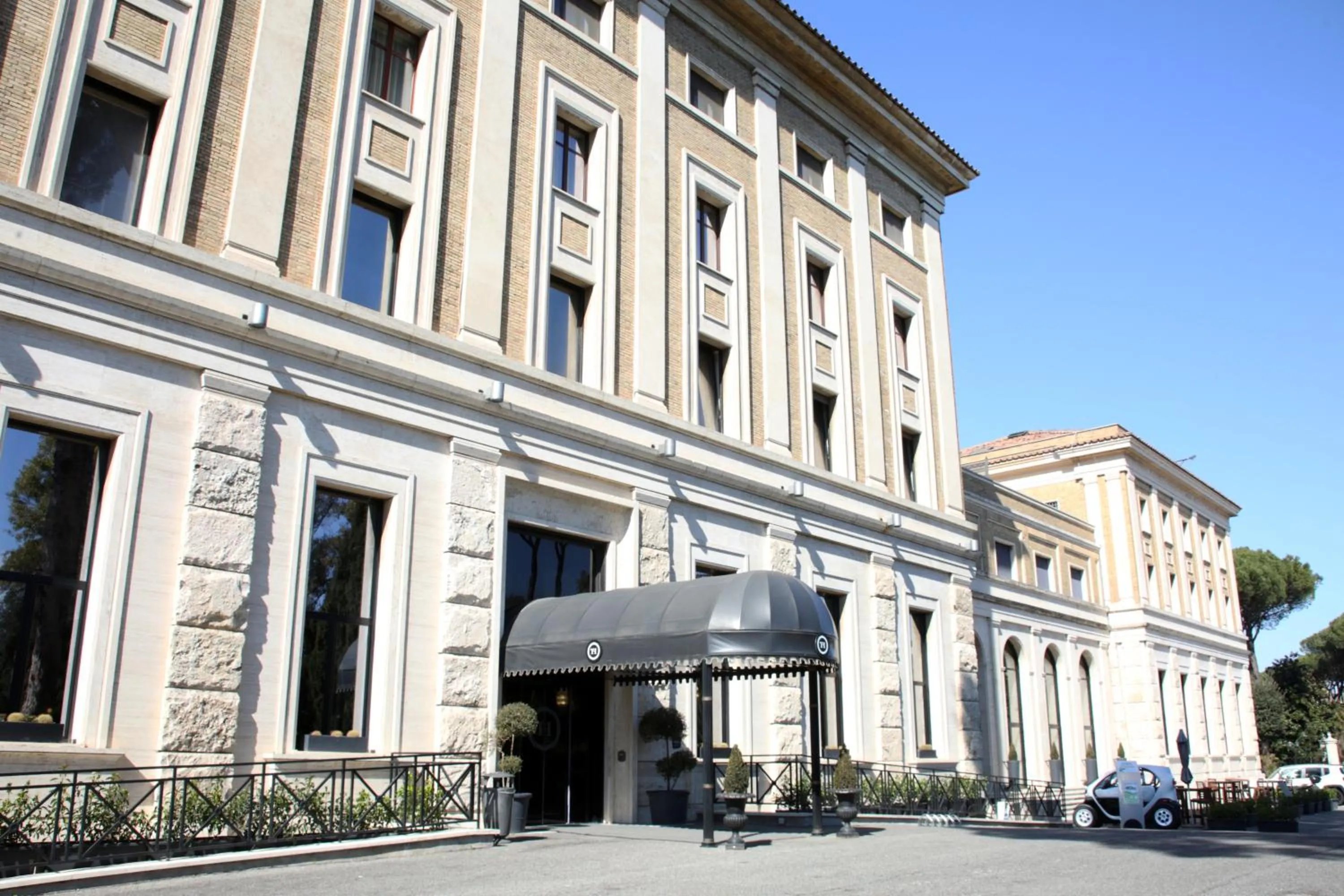 Property building in TH Roma - Carpegna Palace