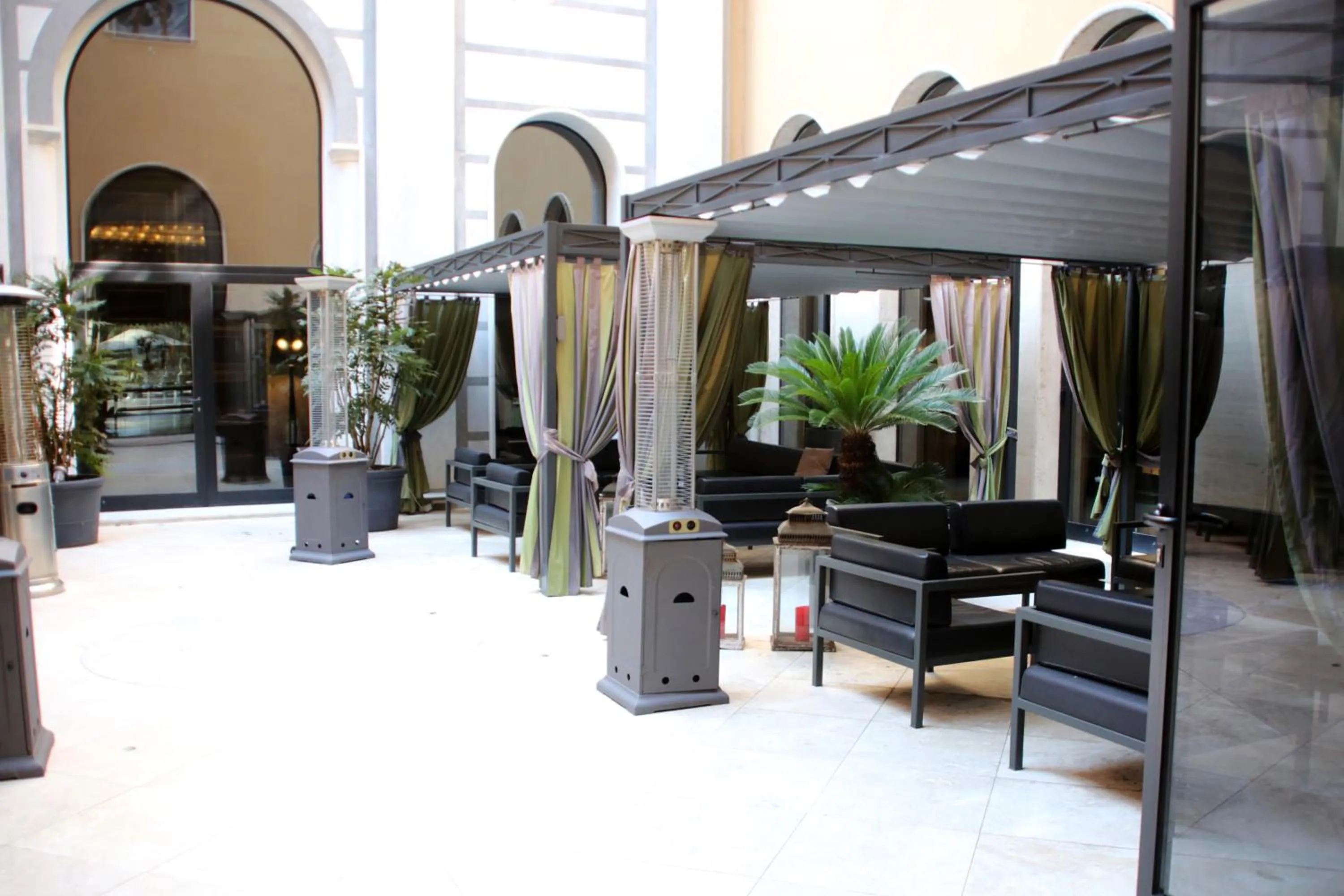 Day in TH Roma - Carpegna Palace