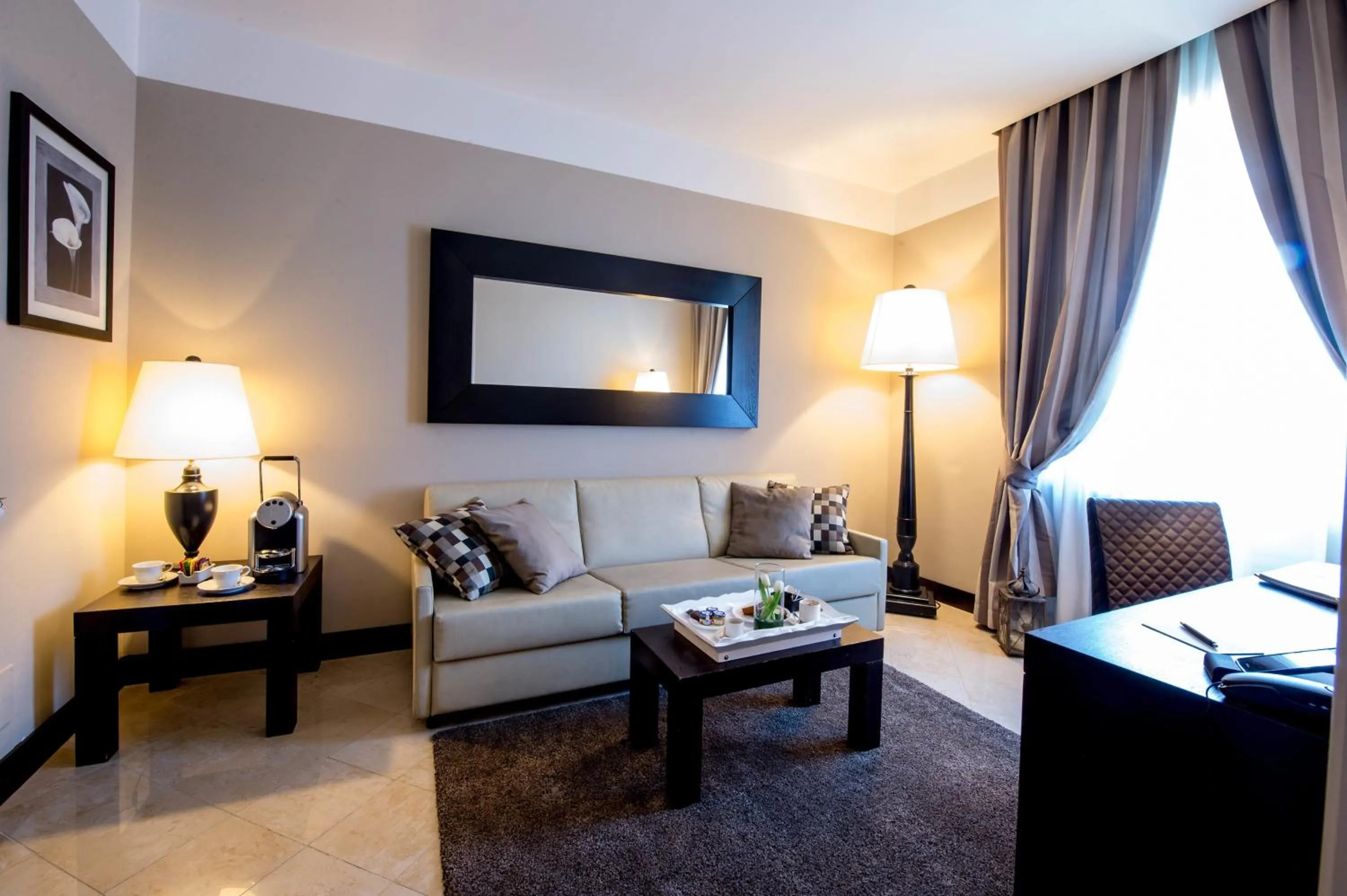 Photo of the whole room in TH Roma - Carpegna Palace