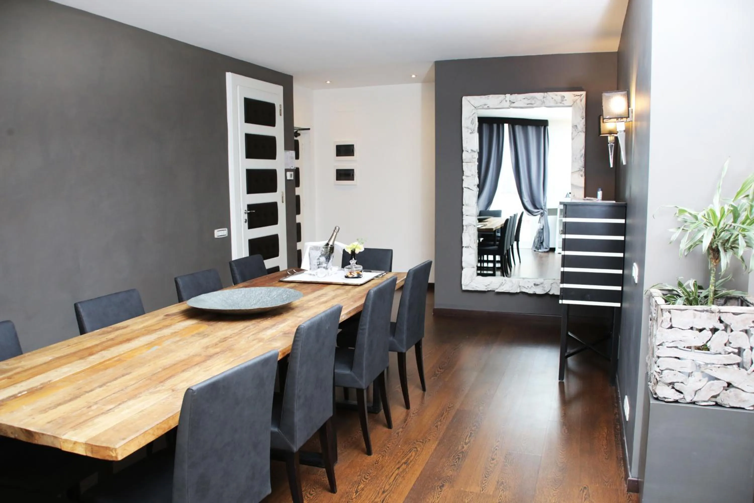 Seating area in TH Roma - Carpegna Palace