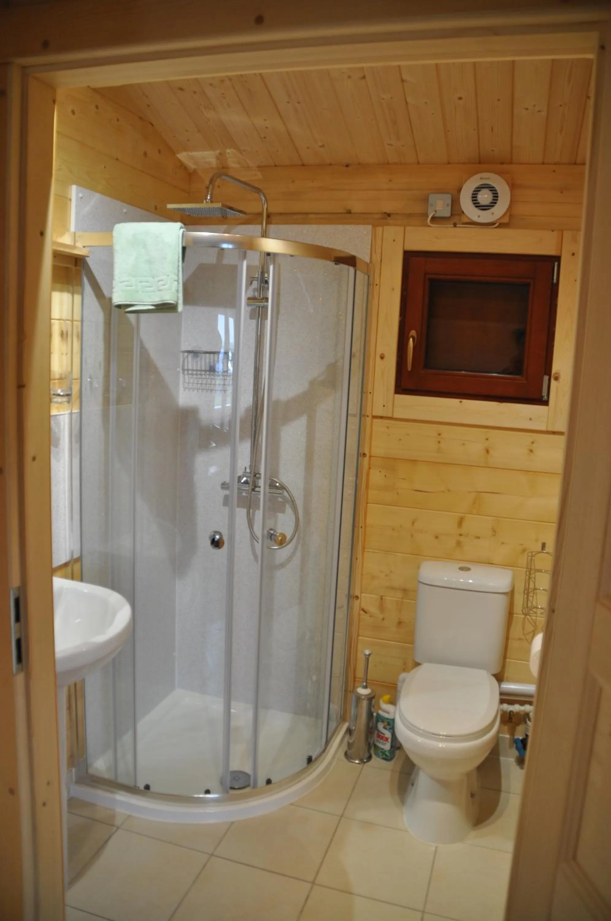 Shower in Northwick Farm Lodges