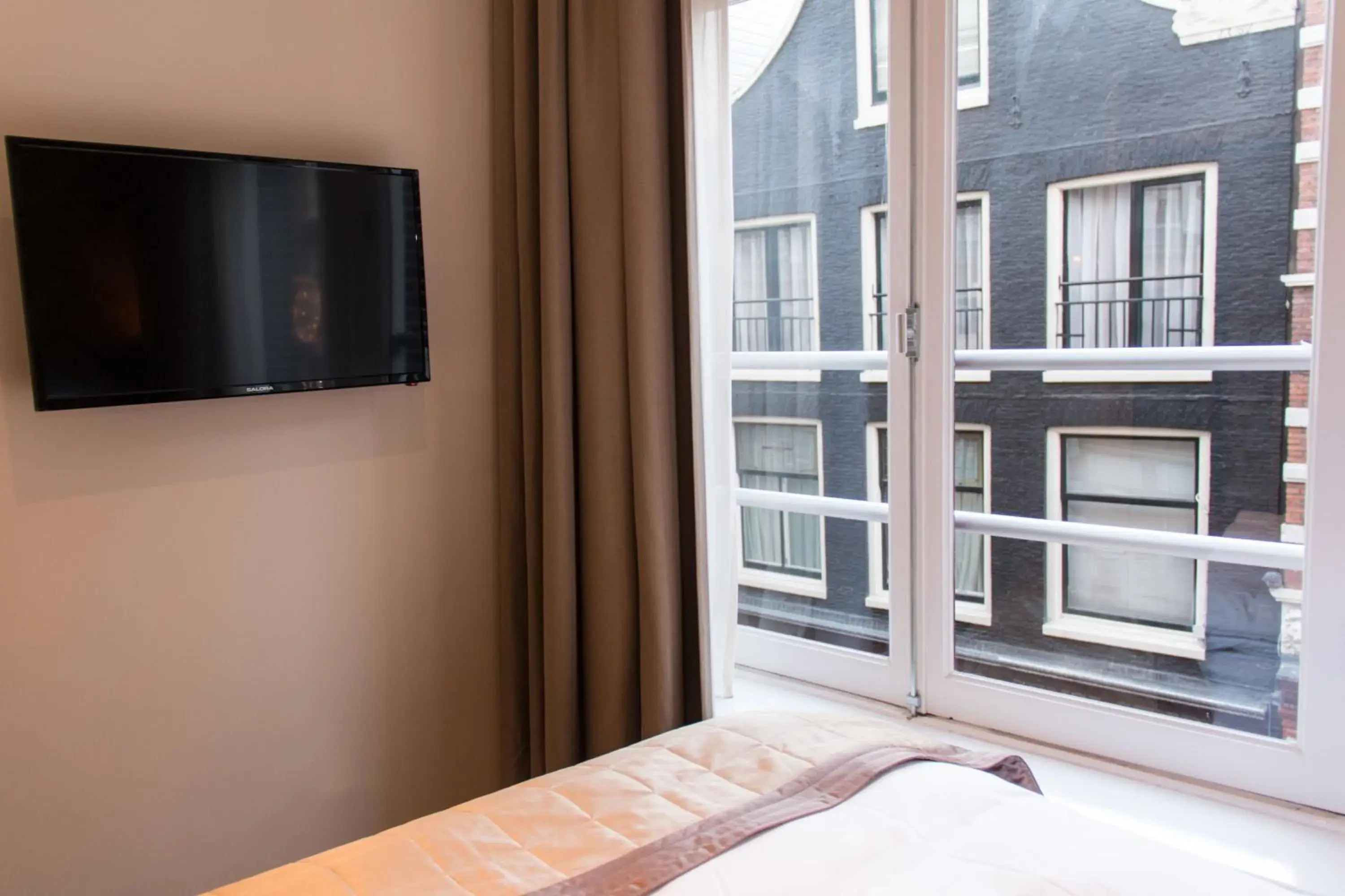 Twin Room in Royal Plaza Hotel Amsterdam Twin Room in Royal Plaza Hotel Amsterdam