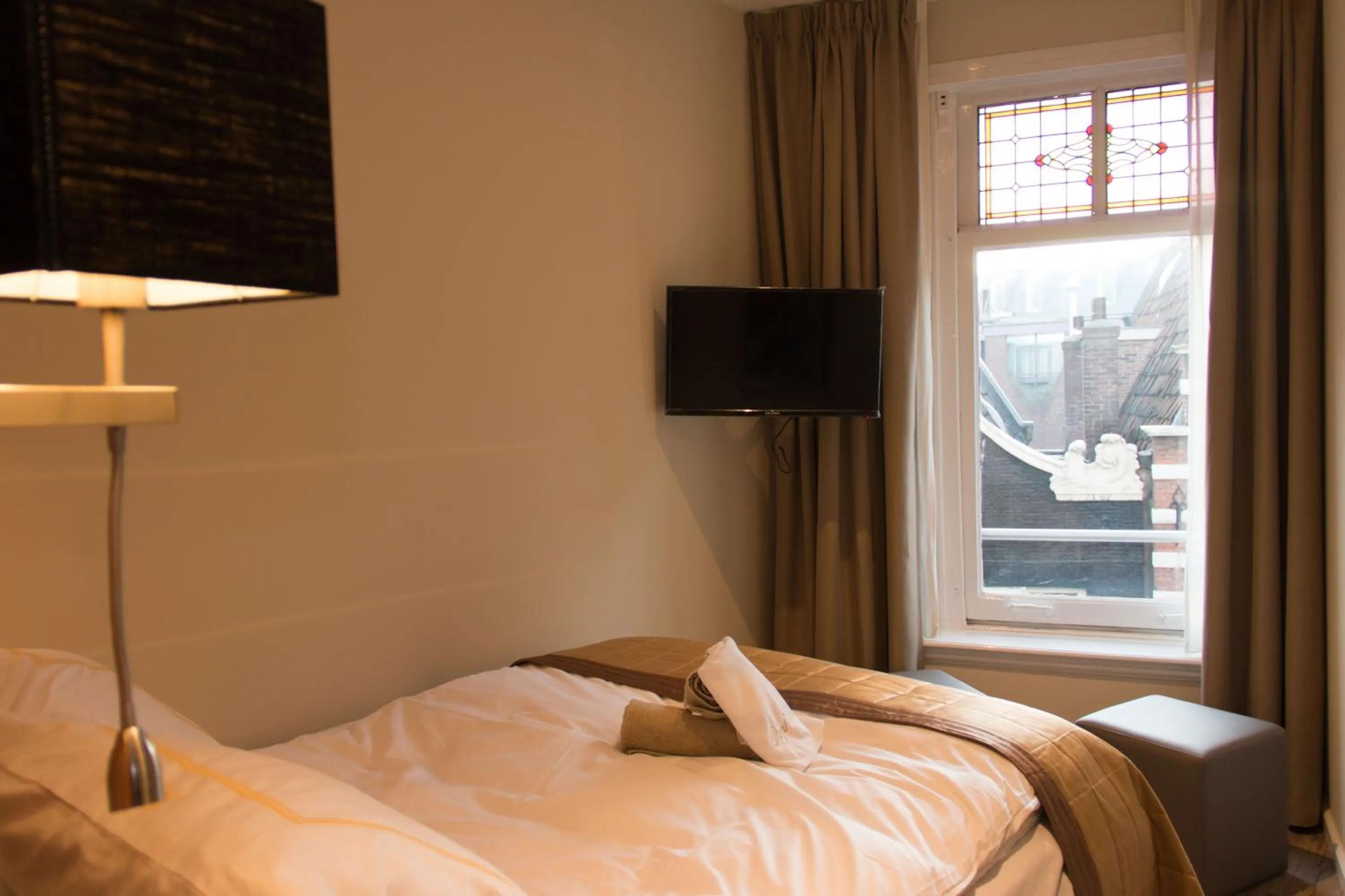 Bed in Royal Plaza Hotel Amsterdam