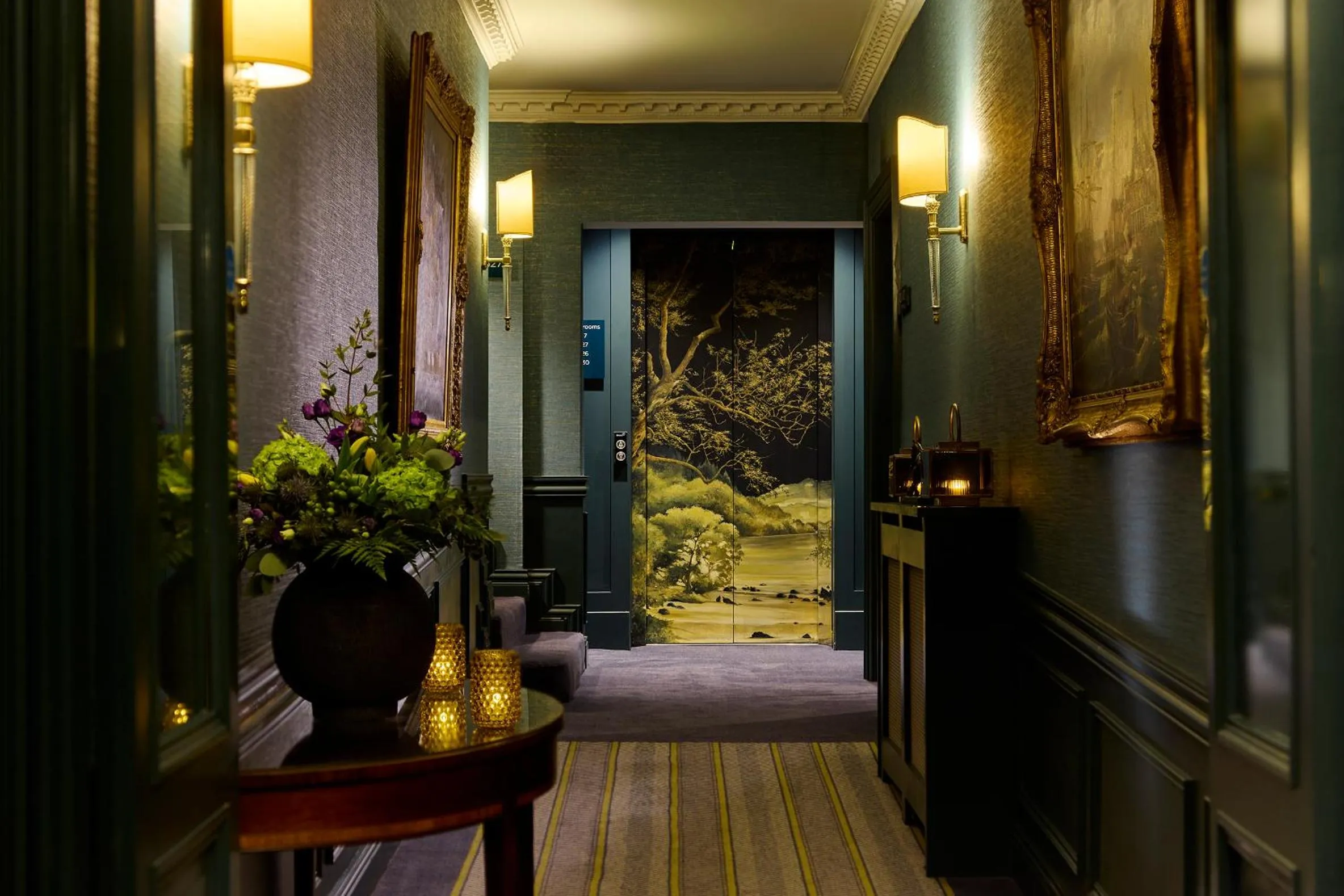 Property building in Killarney Randles Hotel