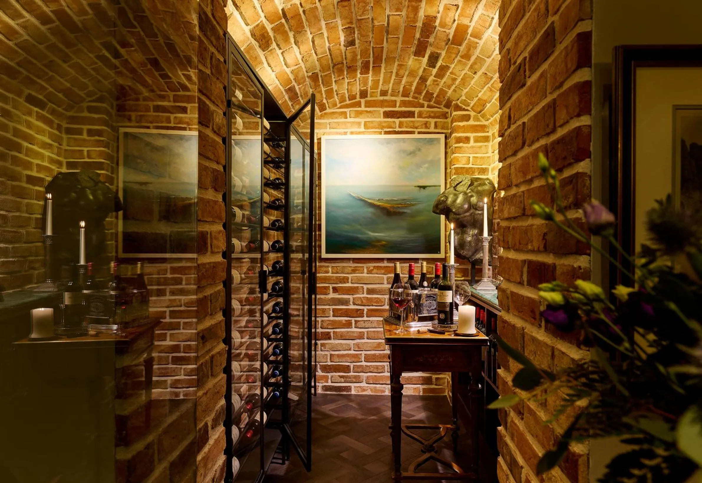 Property building in Killarney Randles Hotel