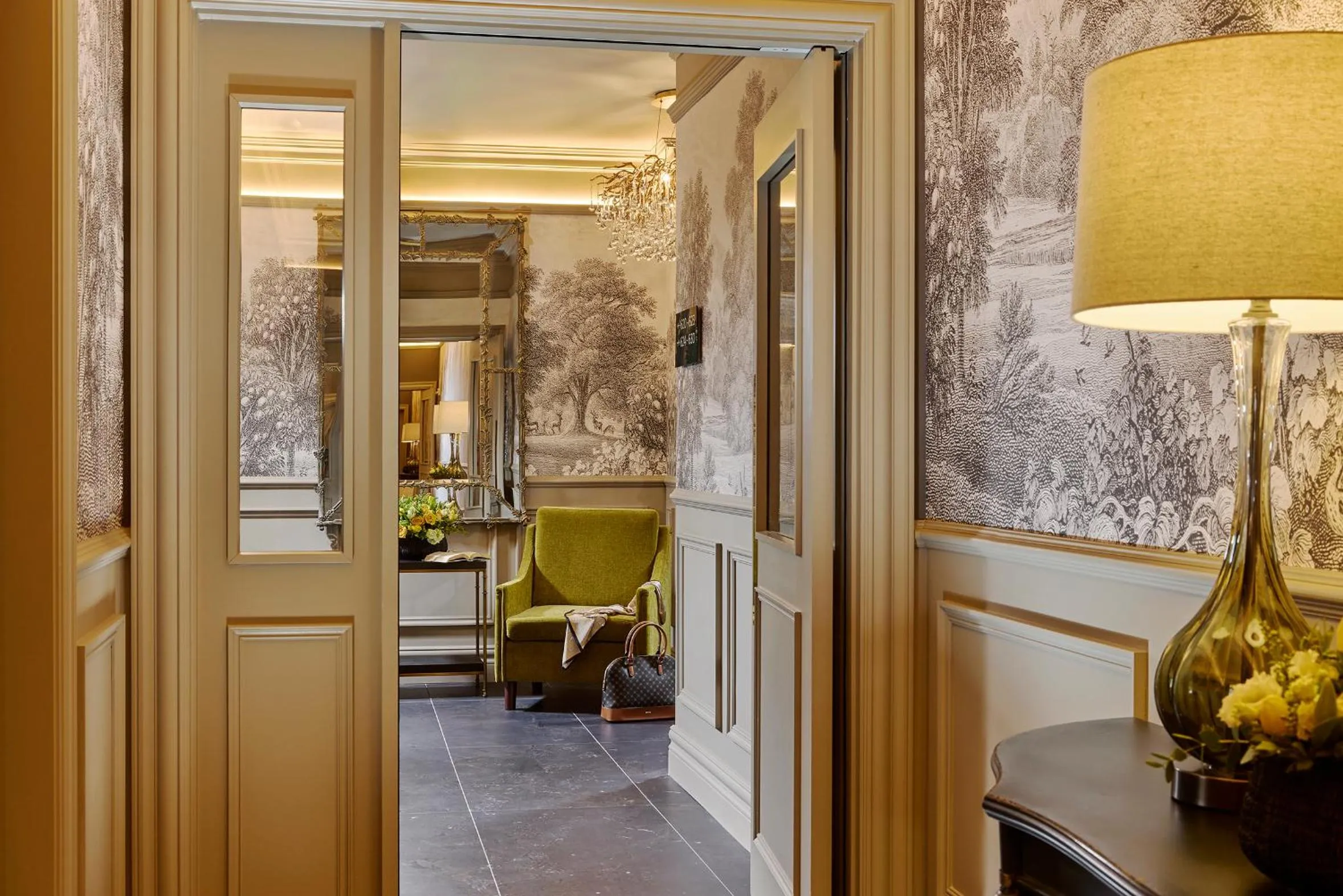 Property building in Killarney Randles Hotel