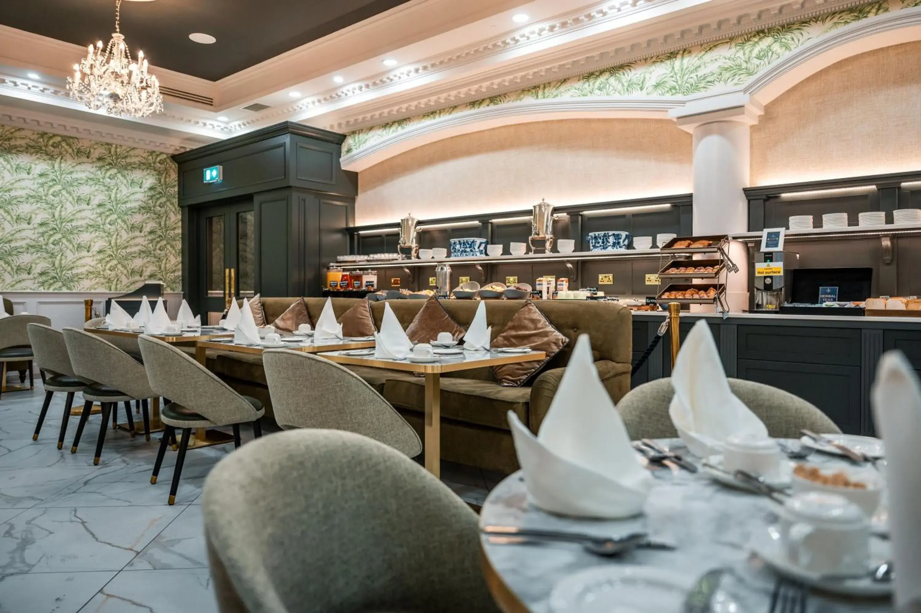 Restaurant/places to eat in Killarney Dromhall Hotel Restaurant/places to eat in Killarney Dromhall Hotel