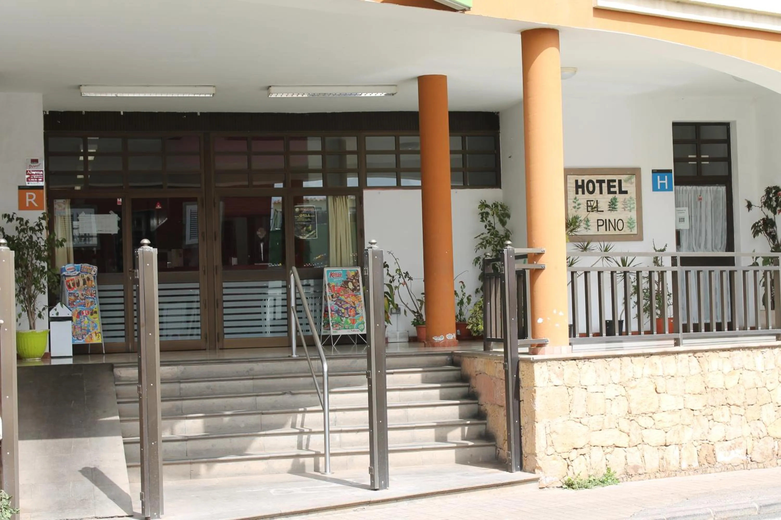 Property building in Hotel el Pino