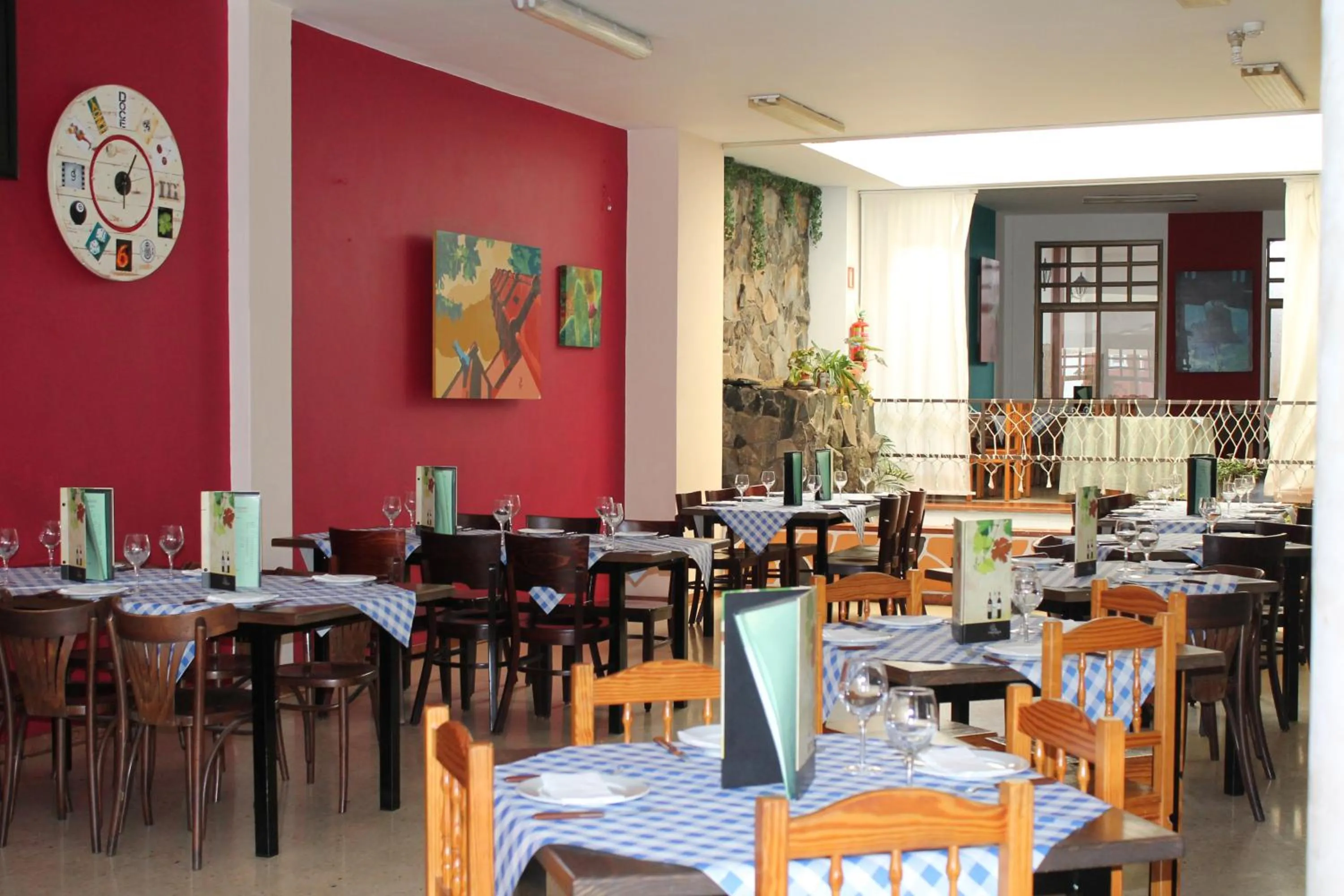 Restaurant/places to eat in Hotel el Pino