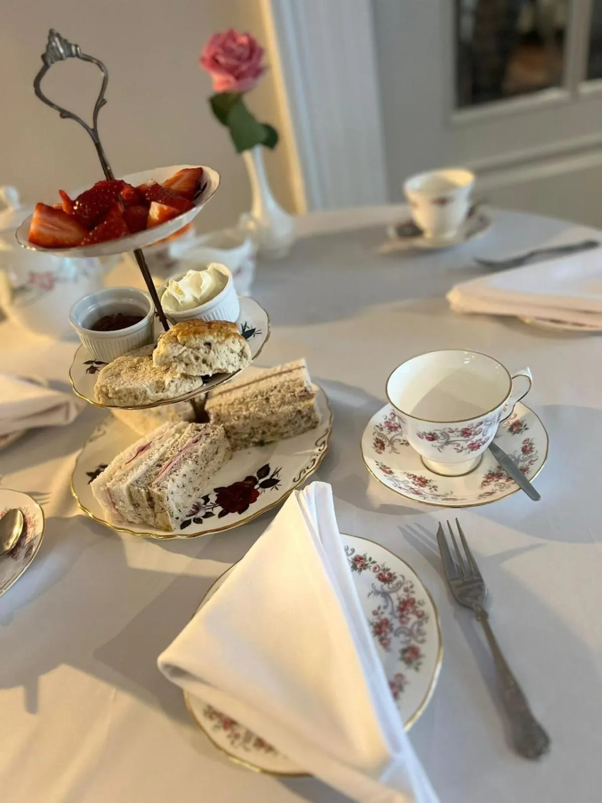 Food and drinks in Heath Cottage Hotel