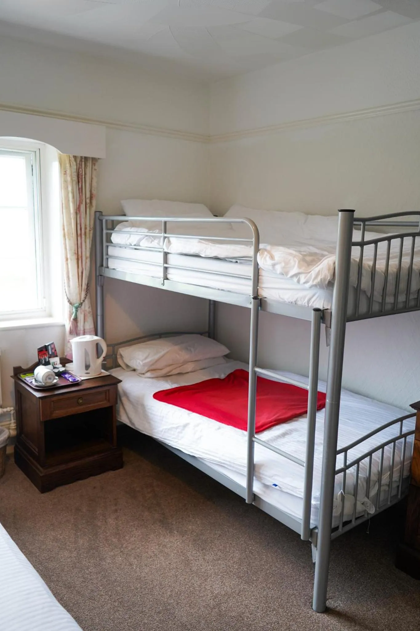 Bedroom, Bed in Fox & Hounds Hotel