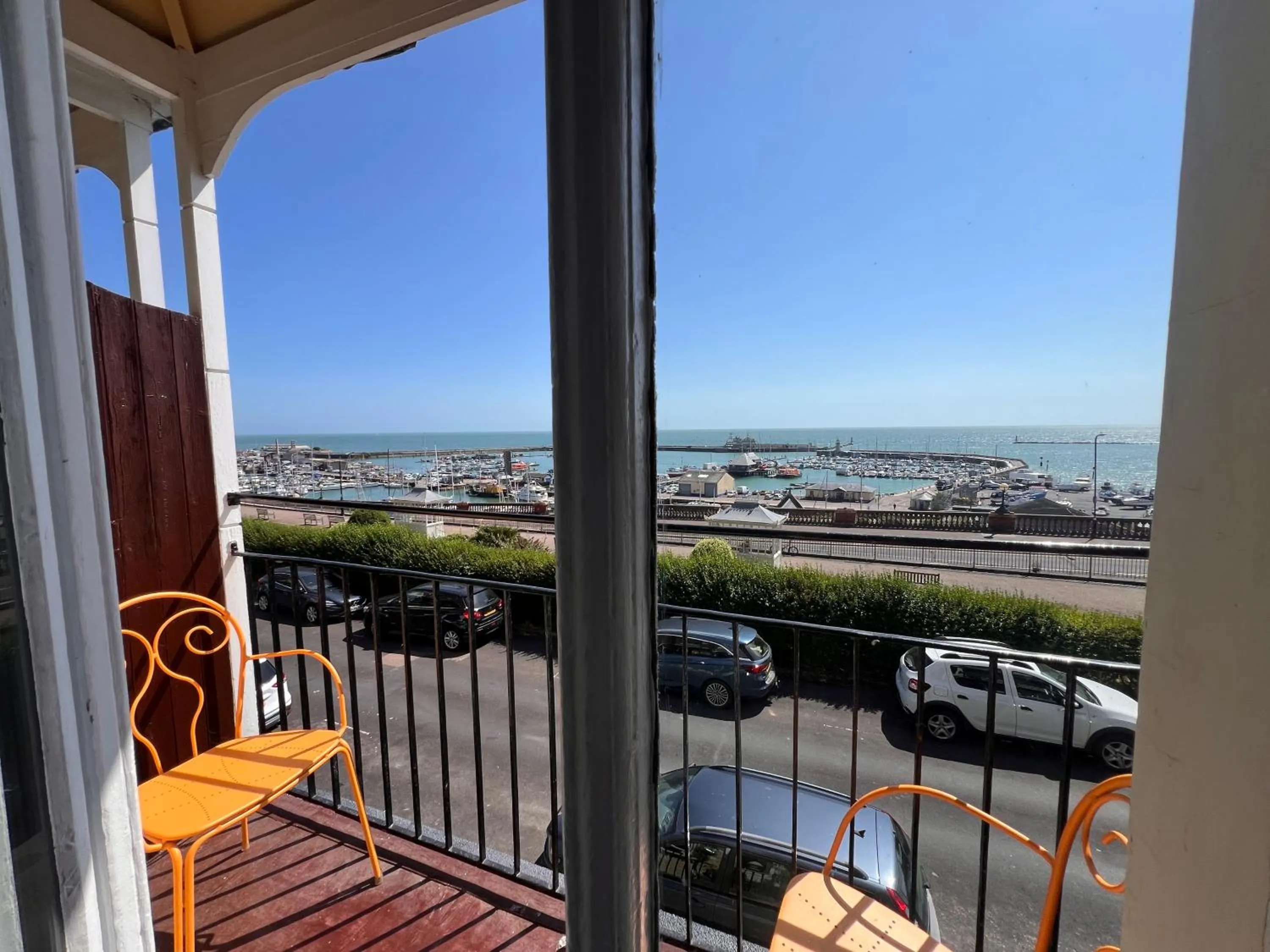 Balcony/Terrace in The Royal Harbour Hotel