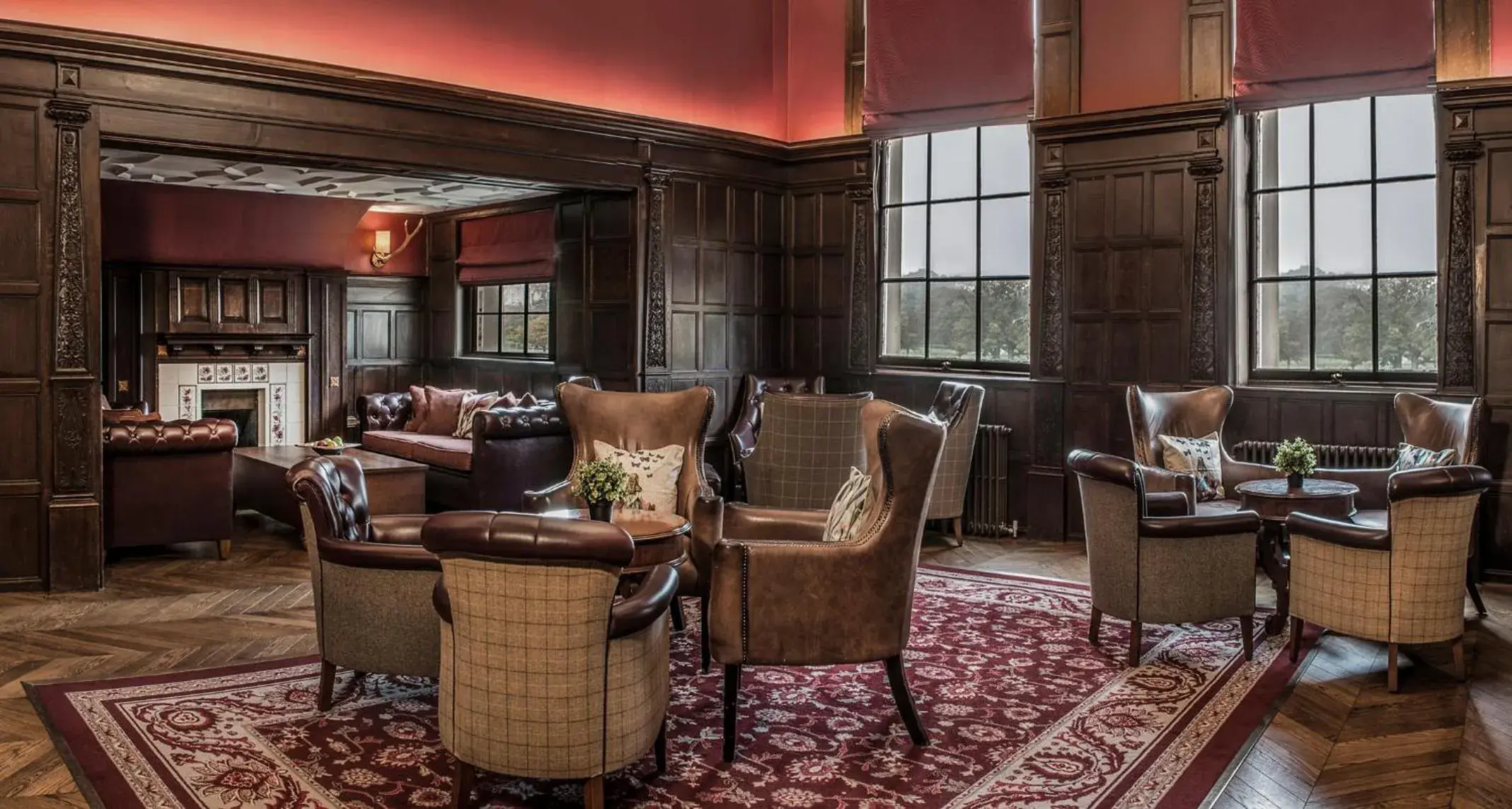 Lounge or bar in De Vere Wokefield Estate Lounge or bar in De Vere Wokefield Estate