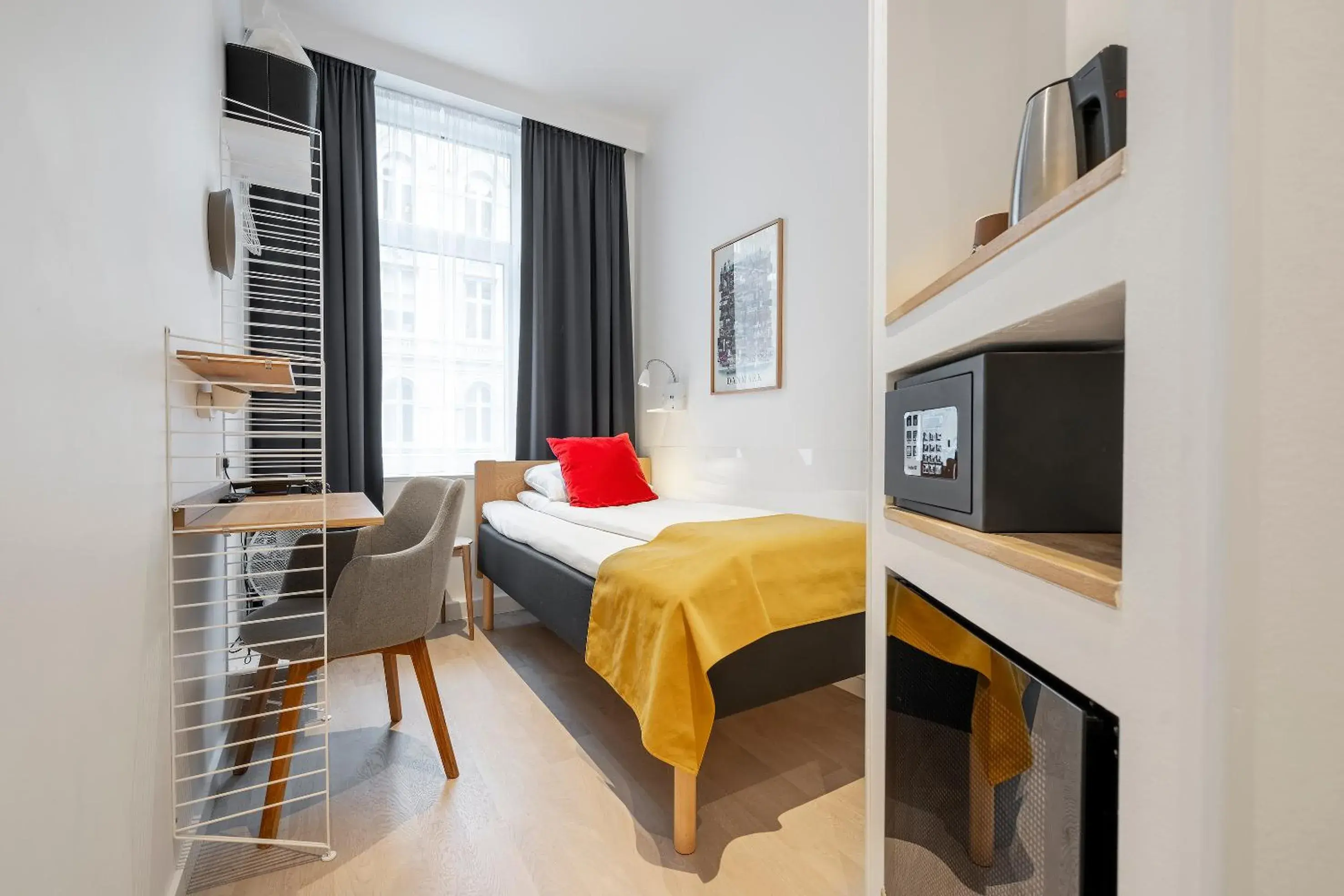 TV and multimedia, Bed in Go Hotel Ansgar TV and multimedia, Bed in Go Hotel Ansgar