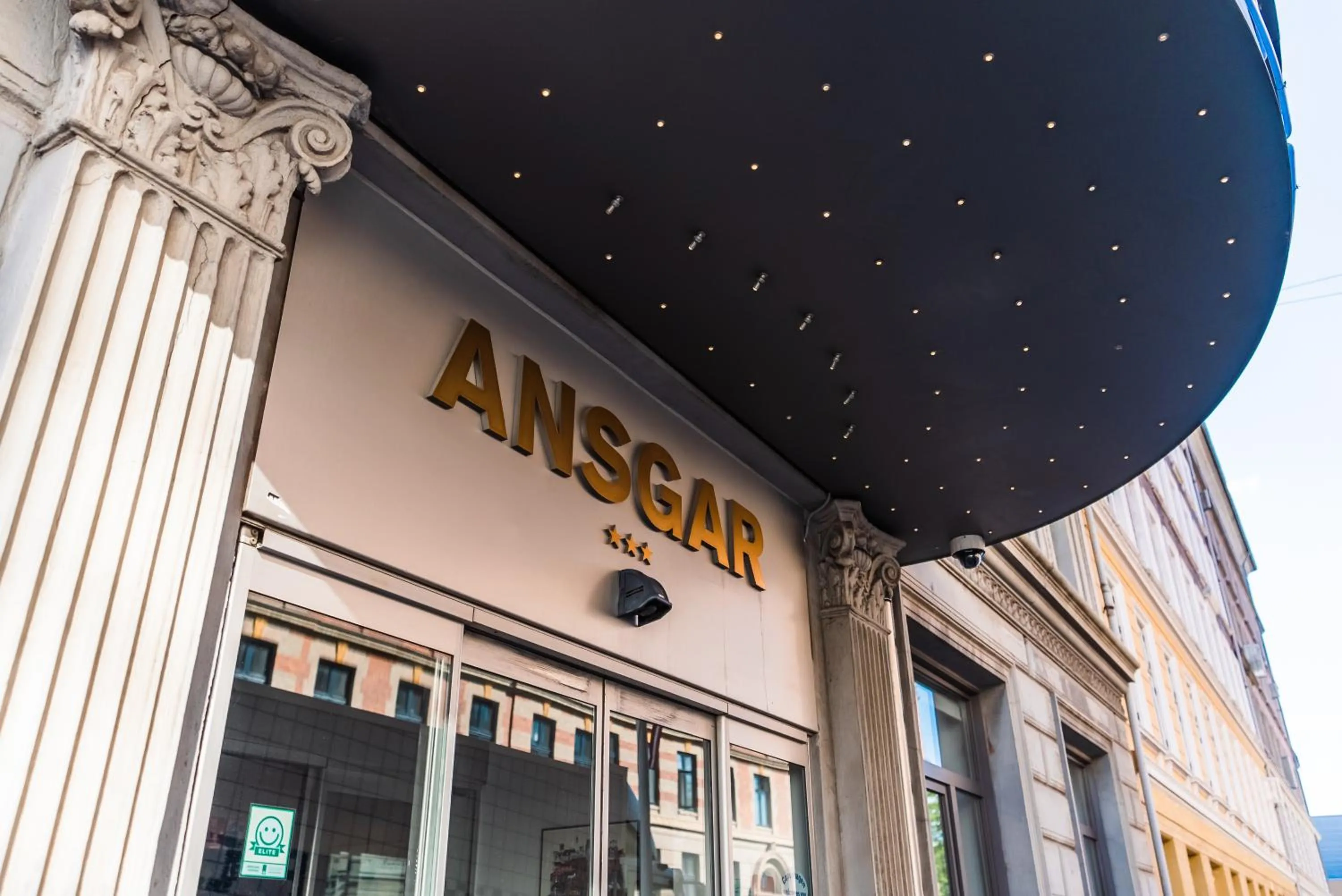 Property building in Go Hotel Ansgar