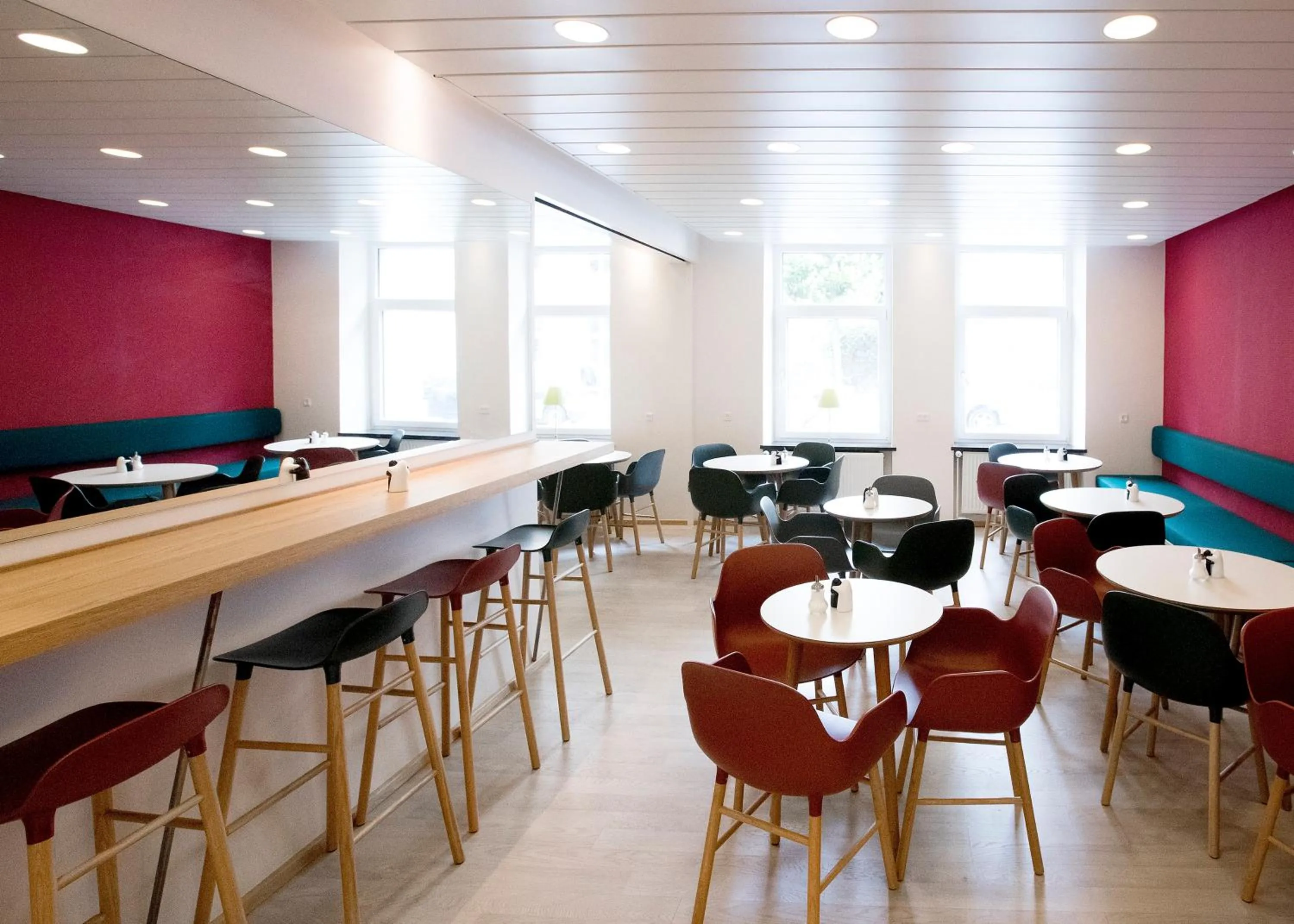 Restaurant/places to eat in Go Hotel Ansgar