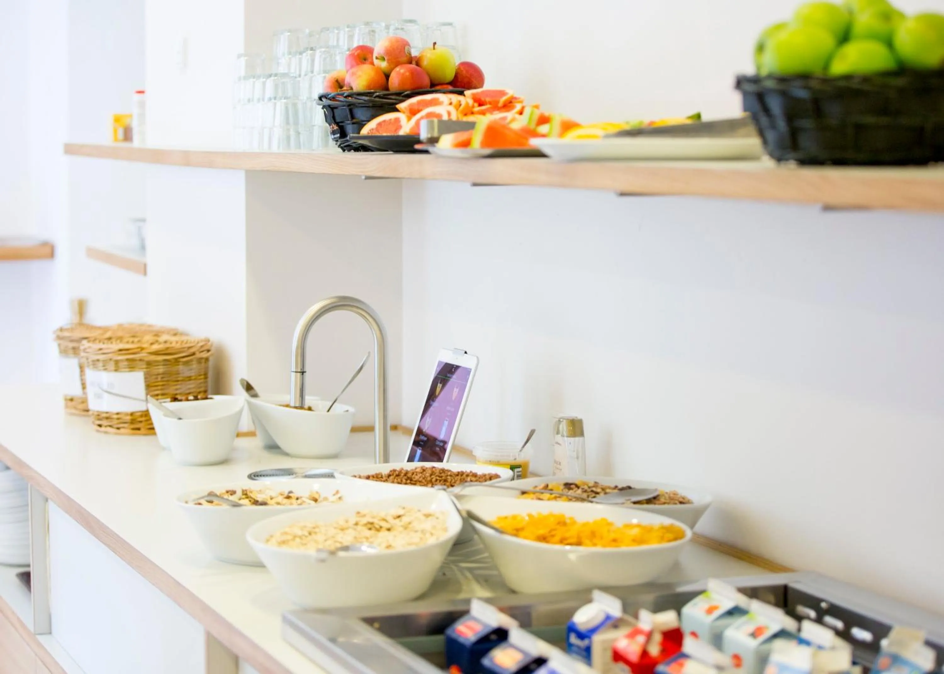 Restaurant/places to eat in Go Hotel Ansgar