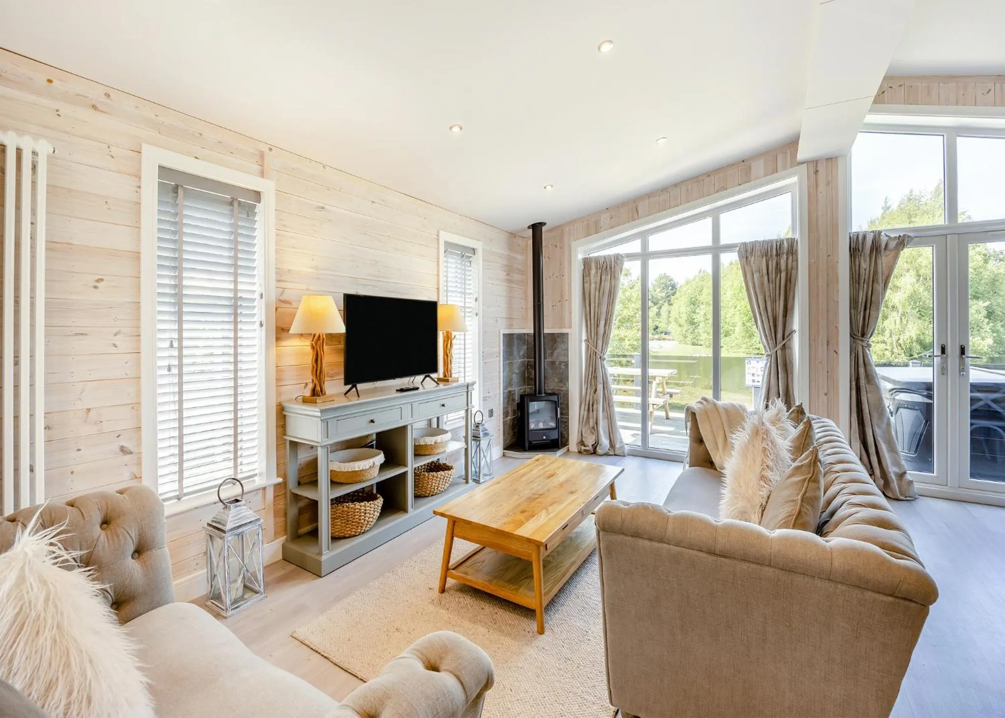Property building in Woodhall Country Park Lodges