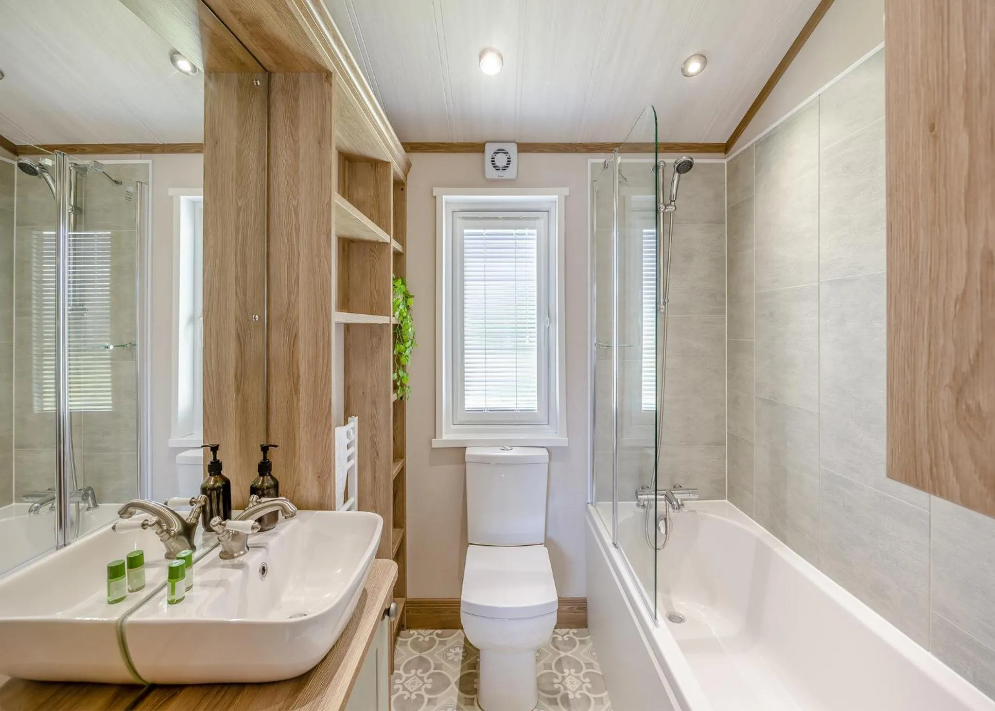 Property building in Woodhall Country Park Lodges