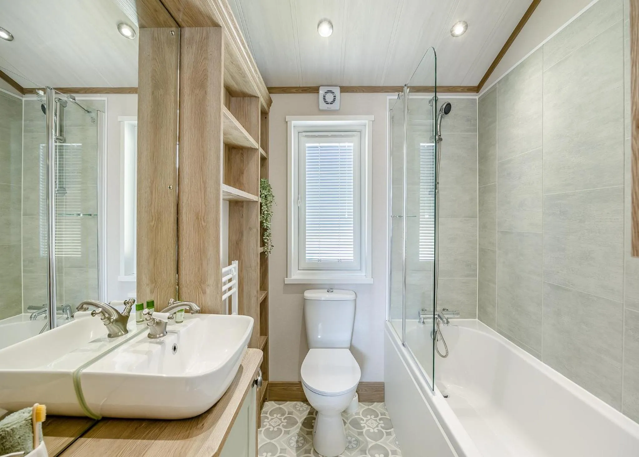 Property building in Woodhall Country Park Lodges