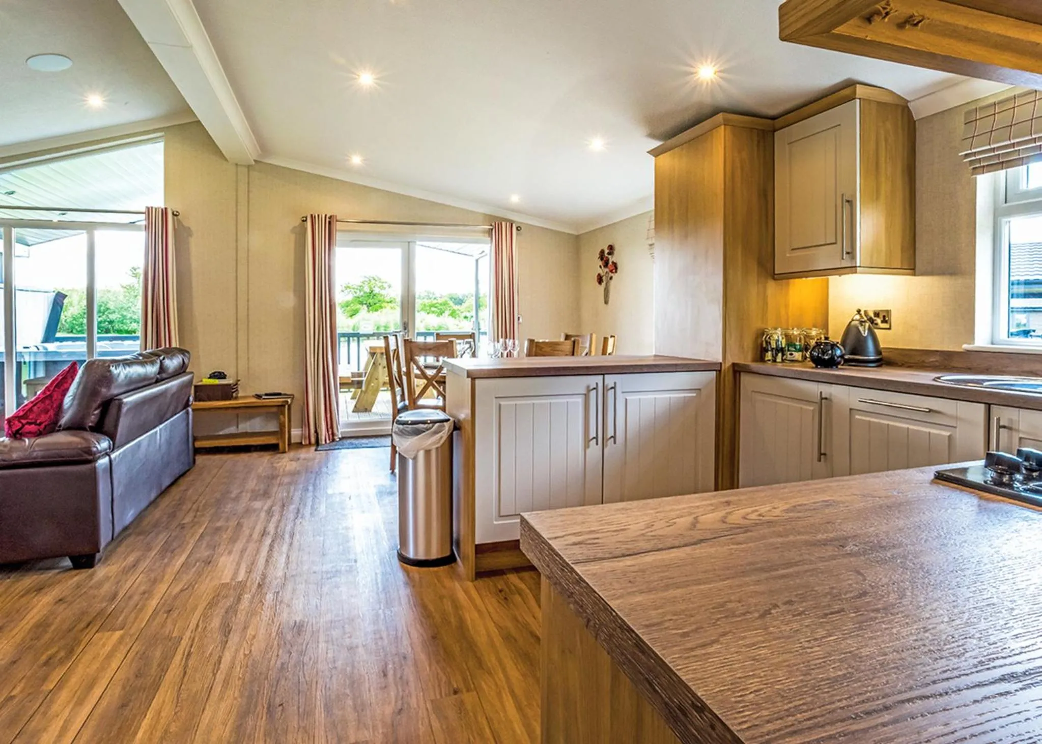 Property building in Woodhall Country Park Lodges