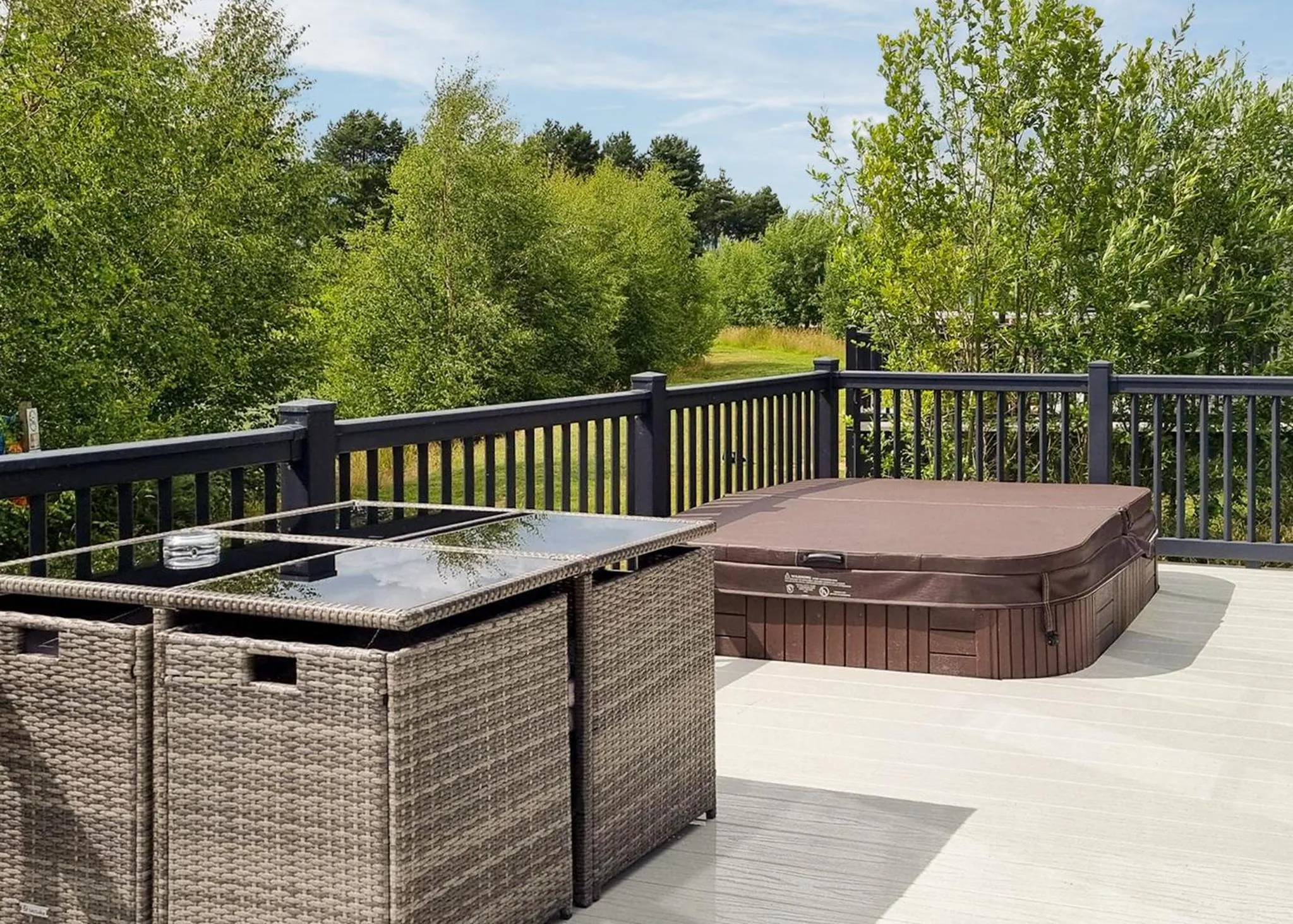 Property building in Woodhall Country Park Lodges