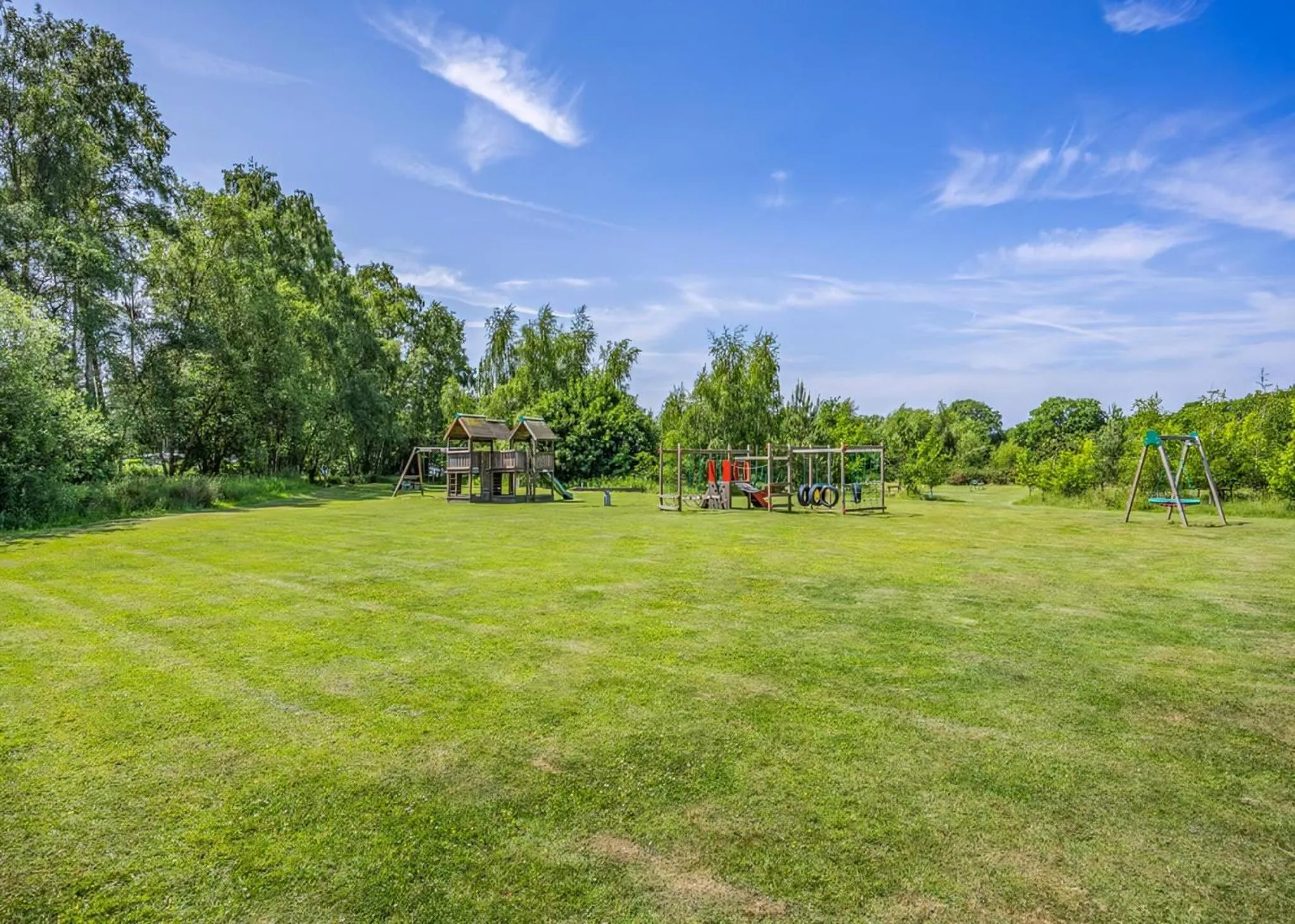 Property building in Woodhall Country Park Lodges