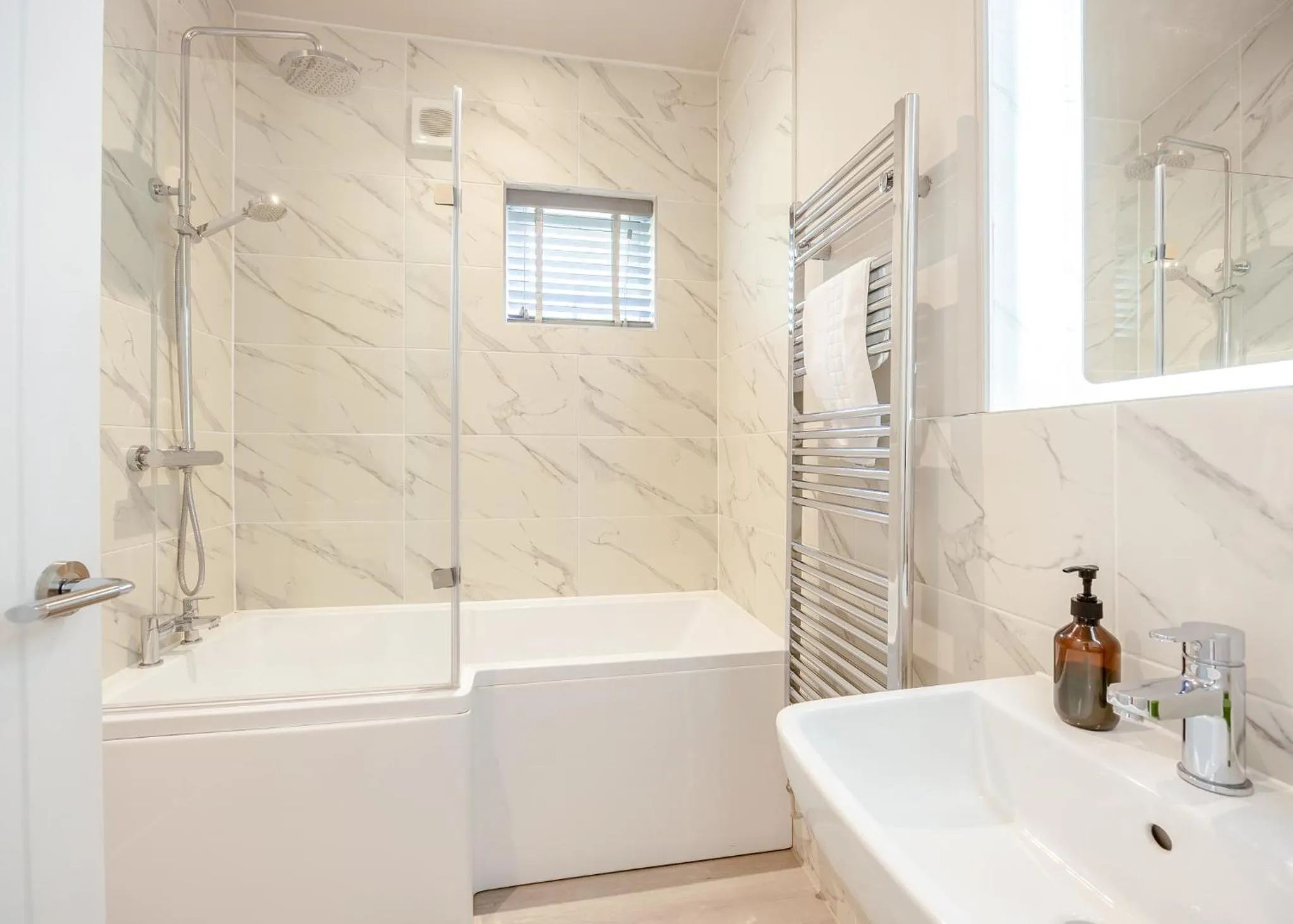 Property building in Woodhall Country Park Lodges