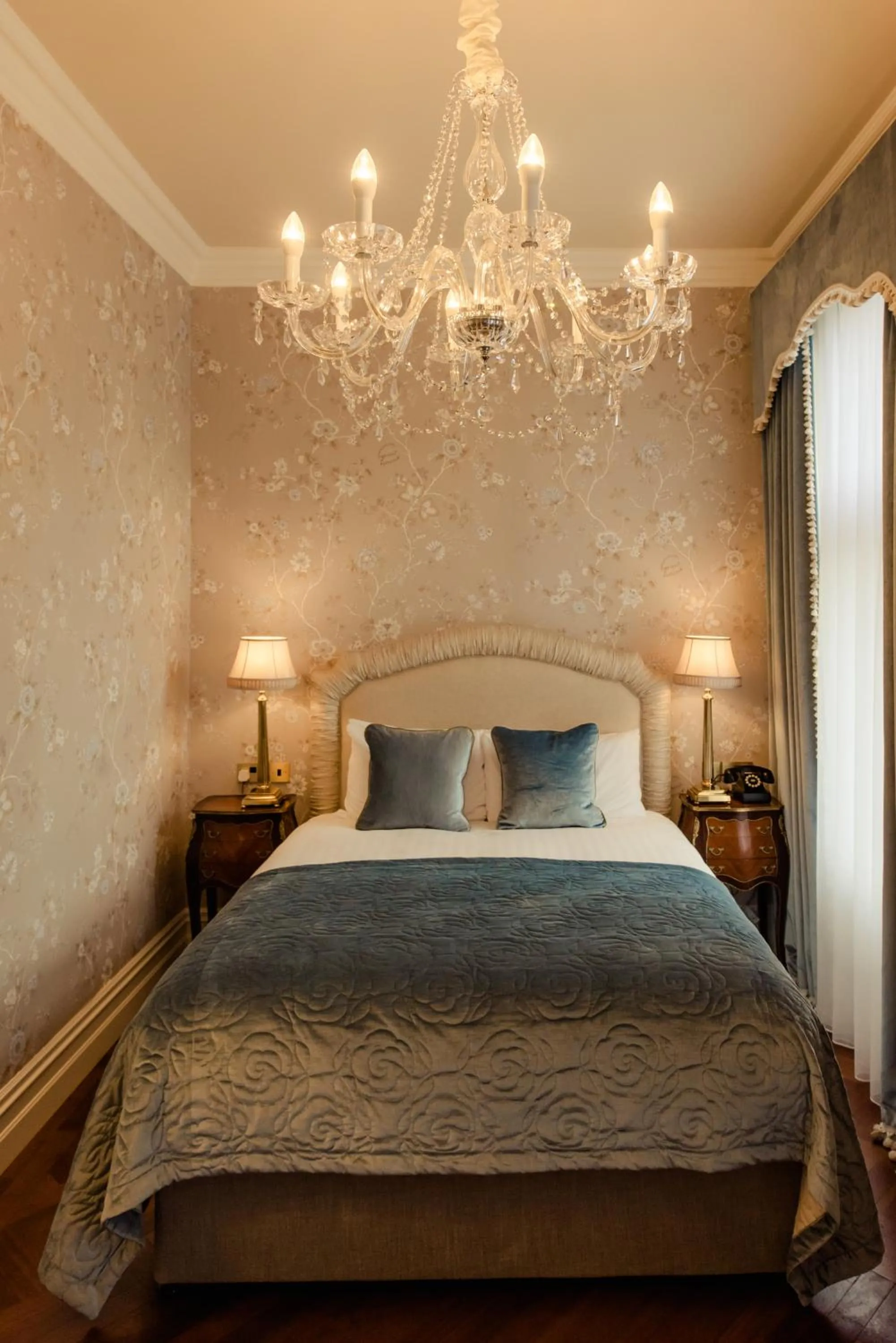 Bed in Cahernane House Hotel