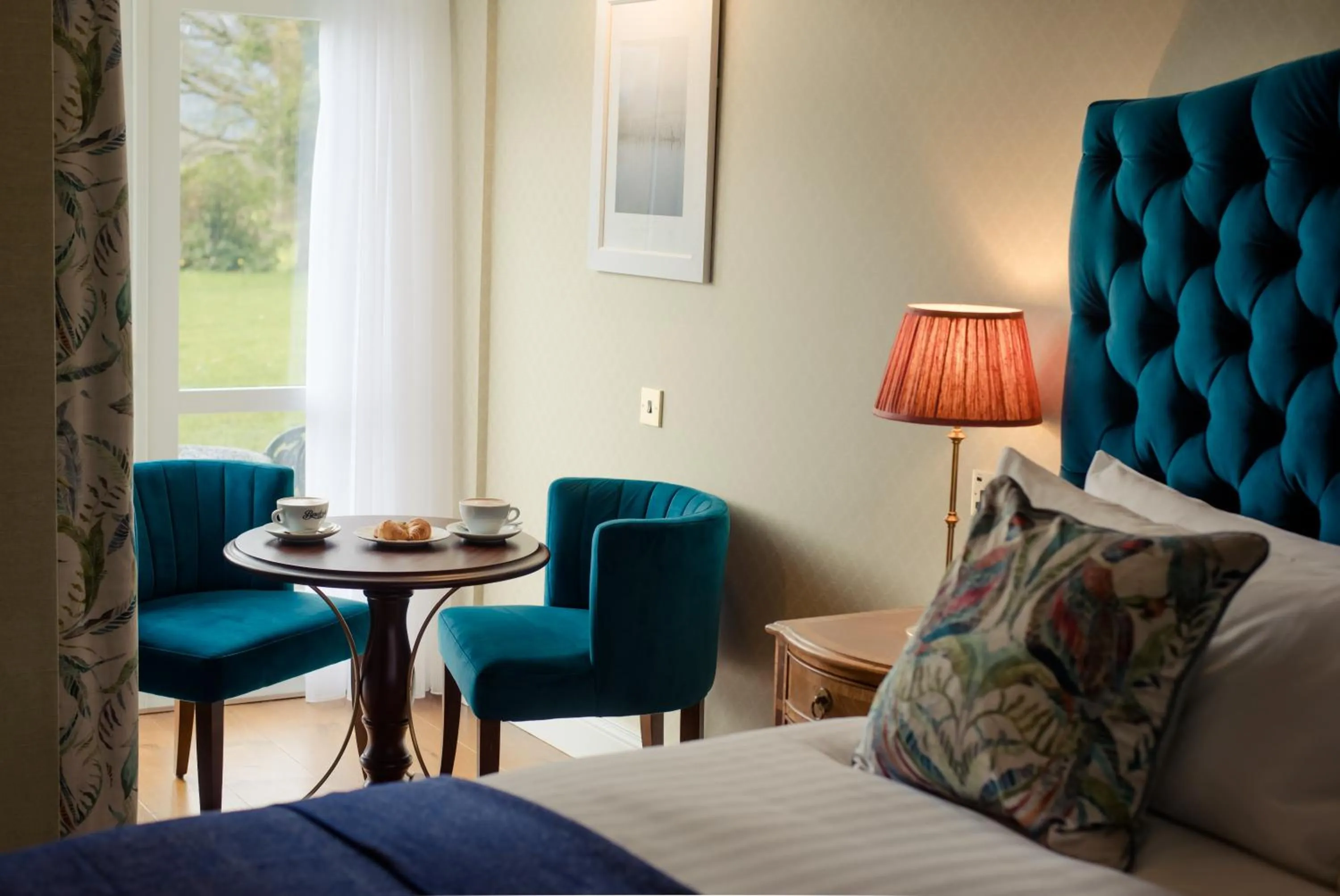 Seating area, Bed in Cahernane House Hotel