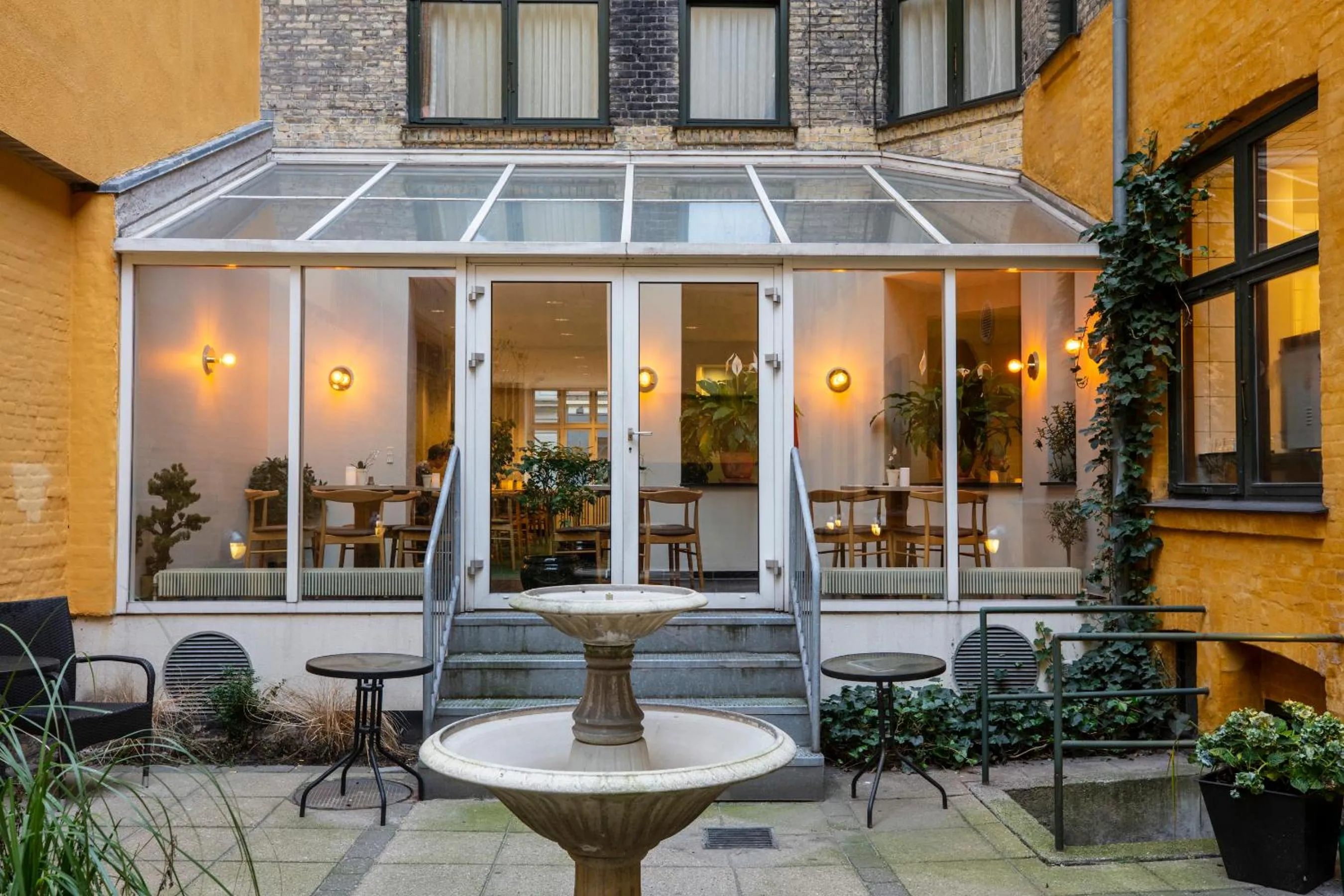 Patio in City Hotel Nebo