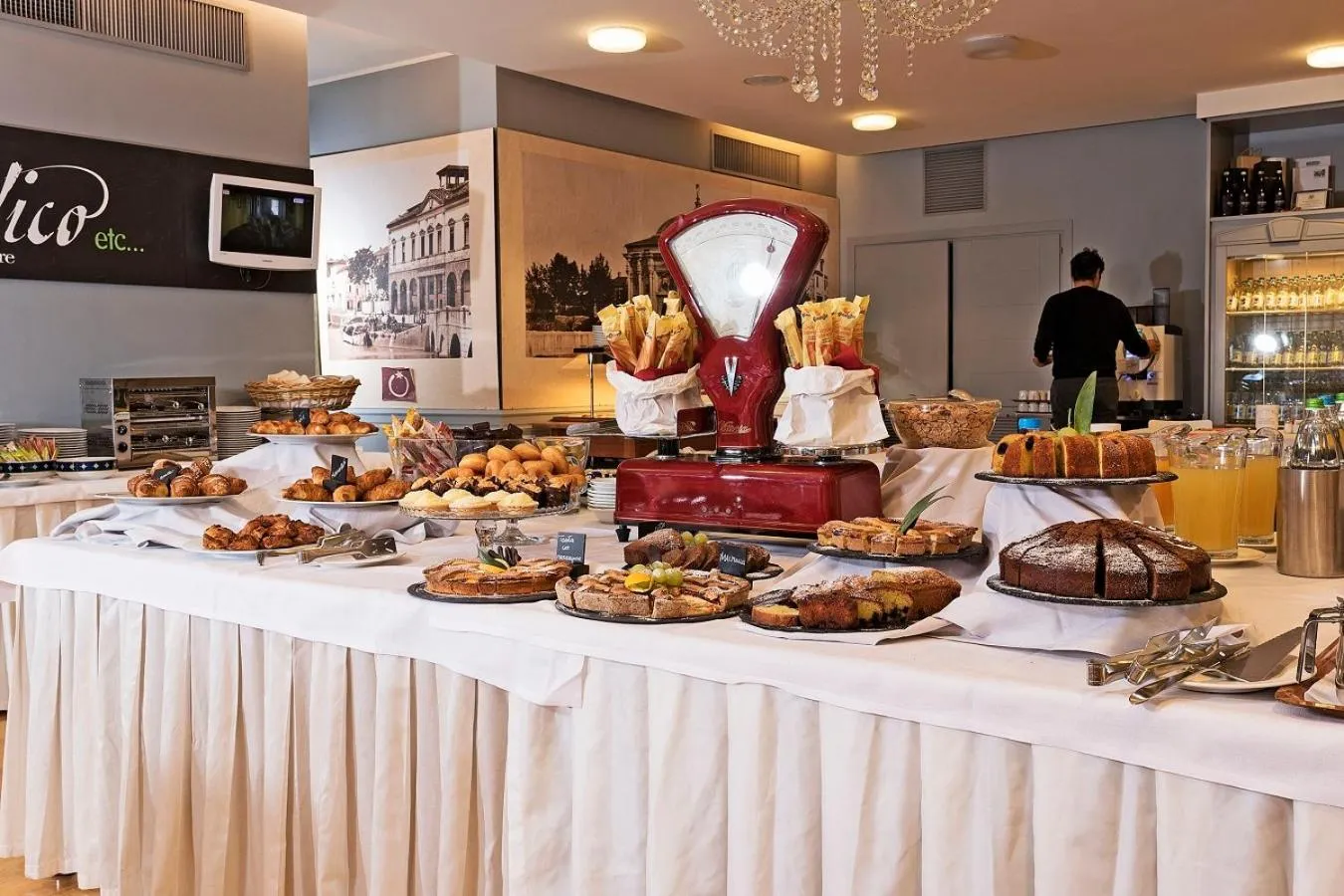 Buffet breakfast in Hotel Maggior Consiglio