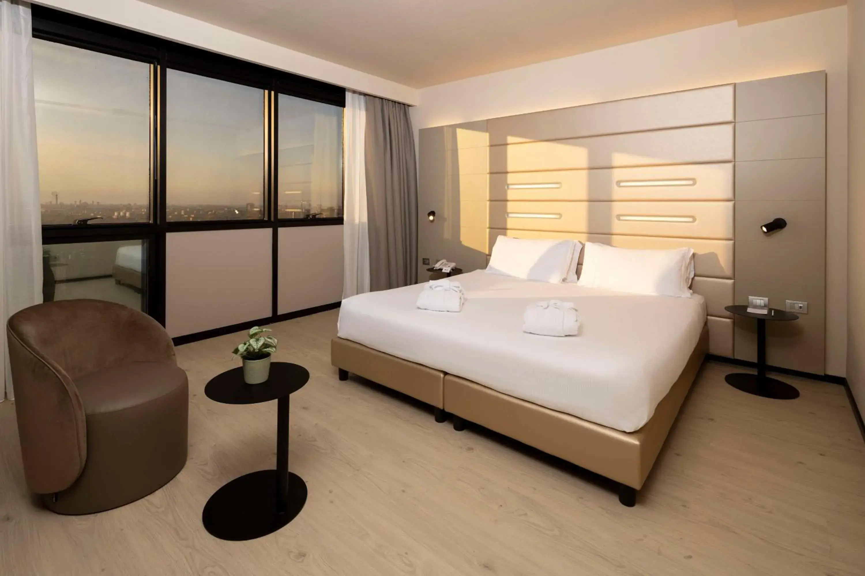 Deluxe Junior Suite in Best Western Plus Tower Hotel Bologna Deluxe Junior Suite in Best Western Plus Tower Hotel Bologna