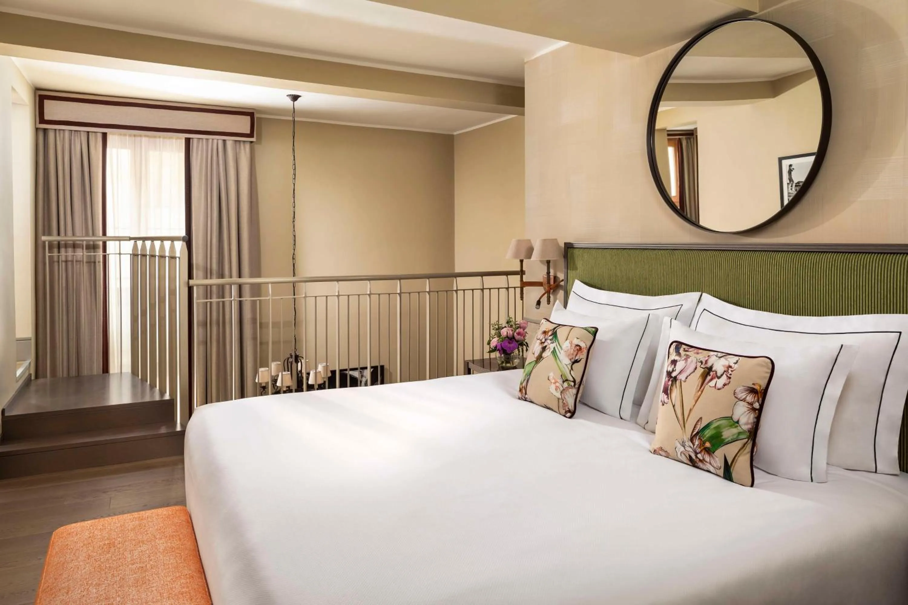 Photo of the whole room, Bed in Tivoli Palazzo Gaddi Firenze Hotel