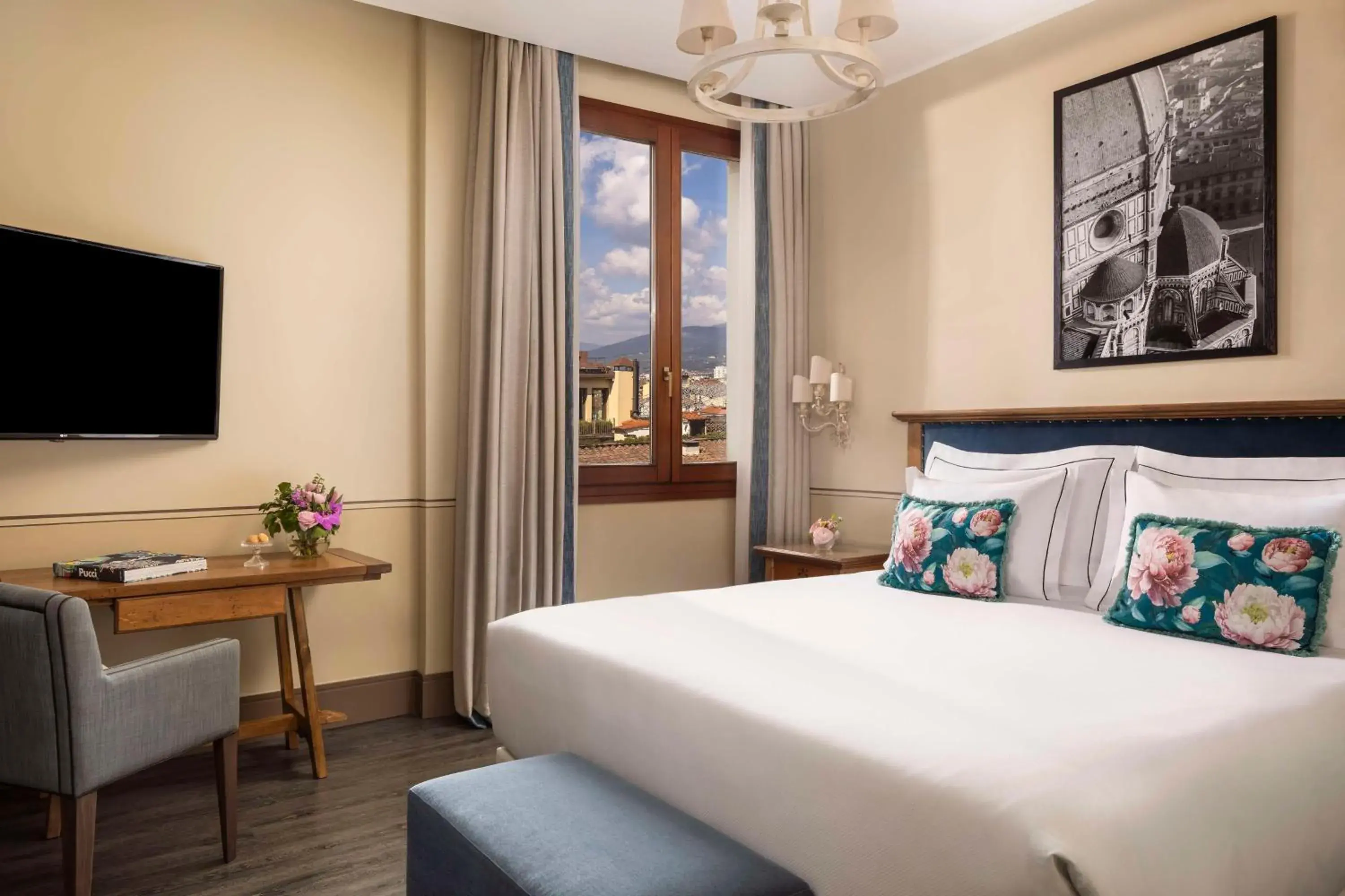 Bedroom, Bed in Tivoli Palazzo Gaddi Firenze Hotel Bedroom, Bed in Tivoli Palazzo Gaddi Firenze Hotel