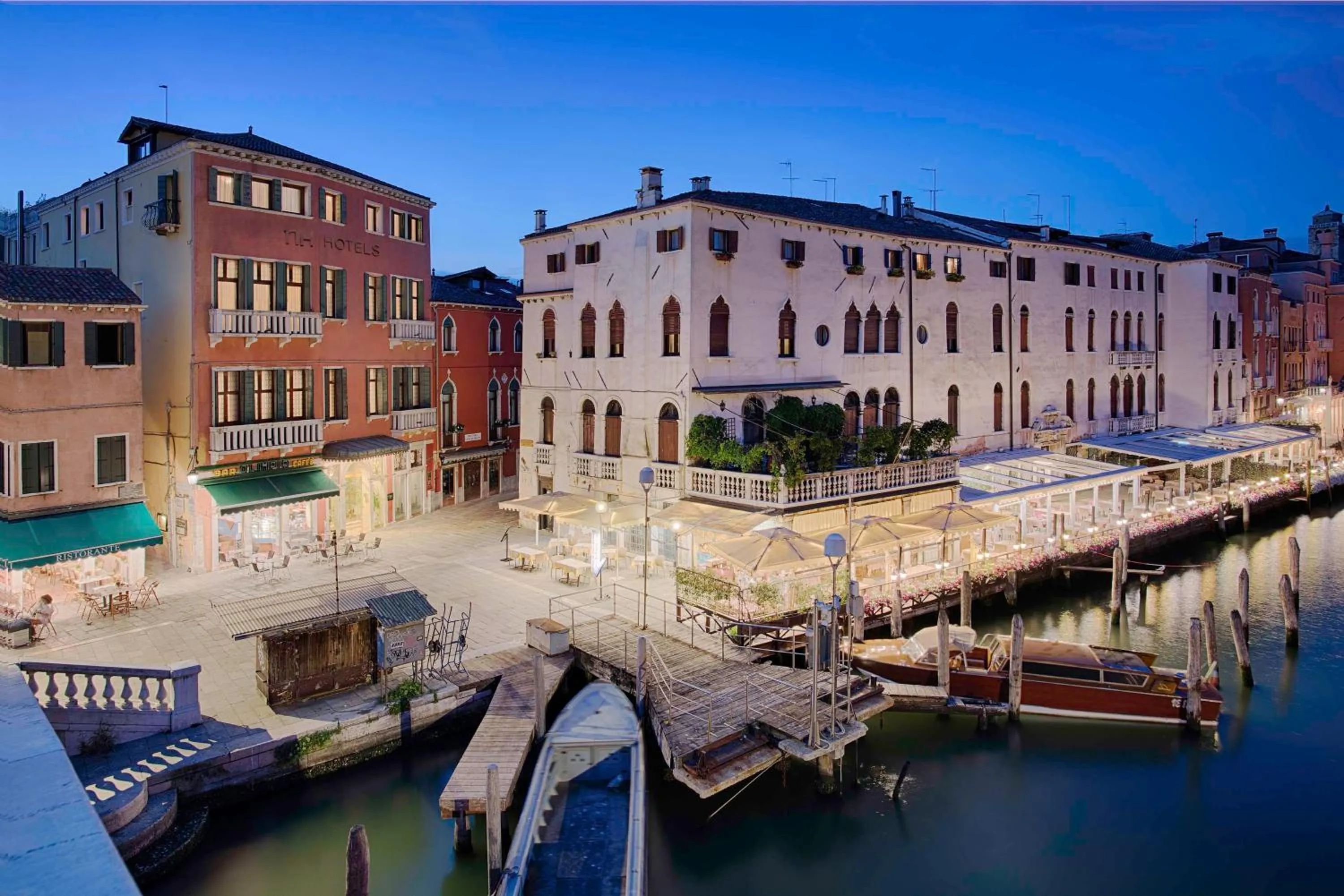 Property building in NH Venezia Santa Lucia