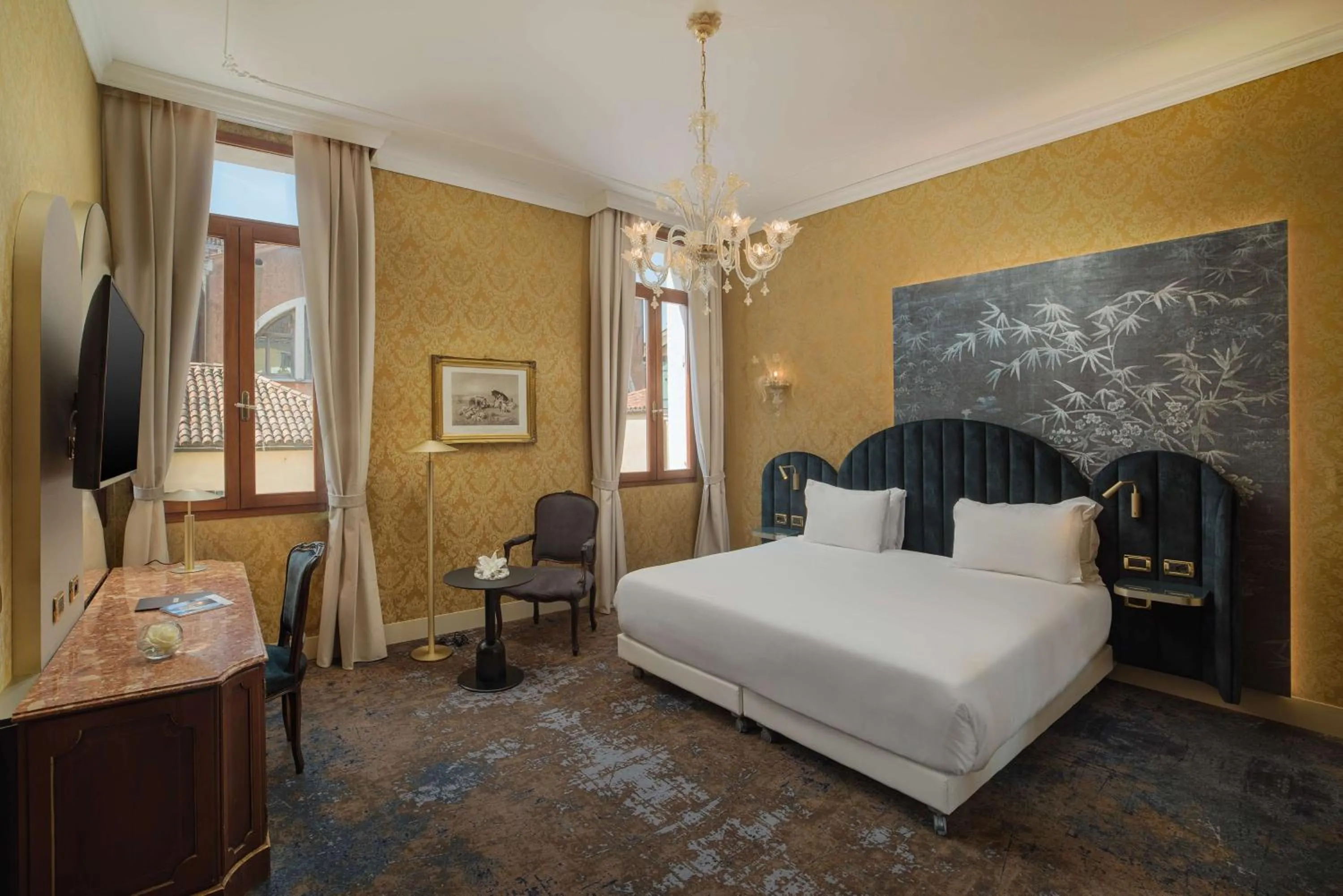 Bedroom, Bed in NH Venezia Santa Lucia