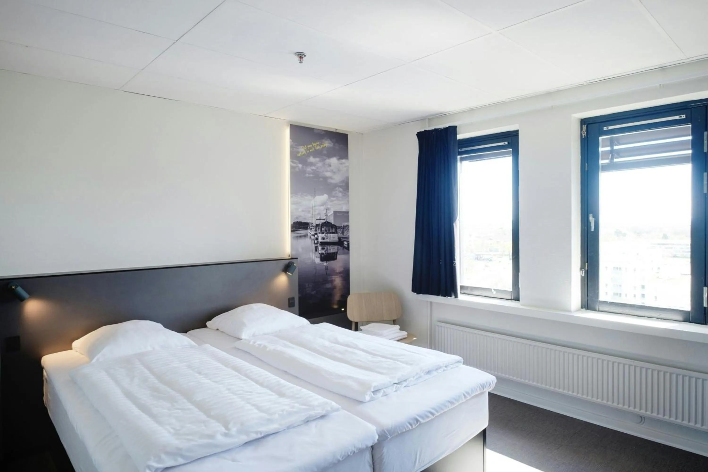 Photo of the whole room, Bed in Four Points Flex by Sheraton Ishoj