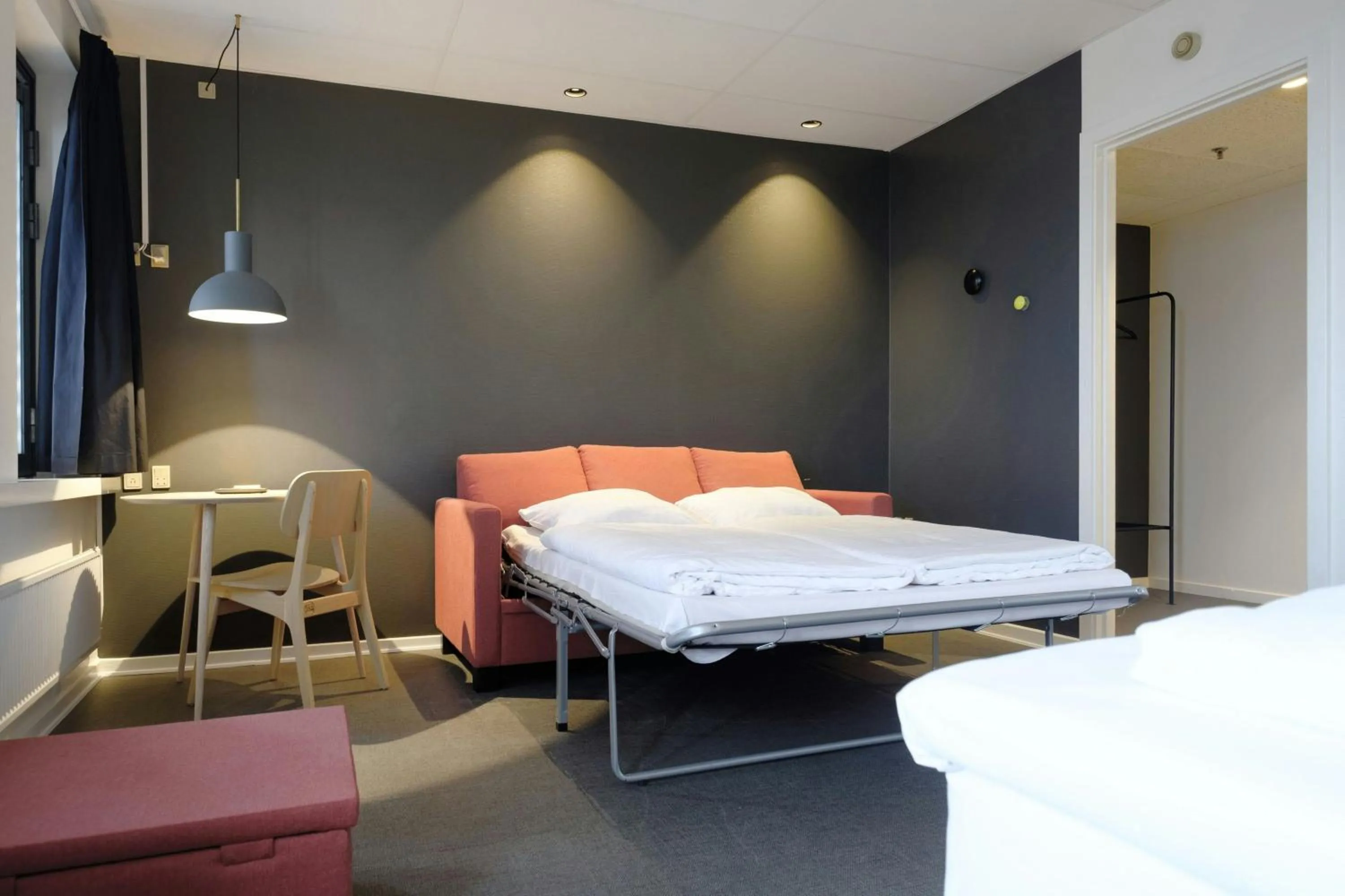 Photo of the whole room, Bed in Four Points Flex by Sheraton Ishoj