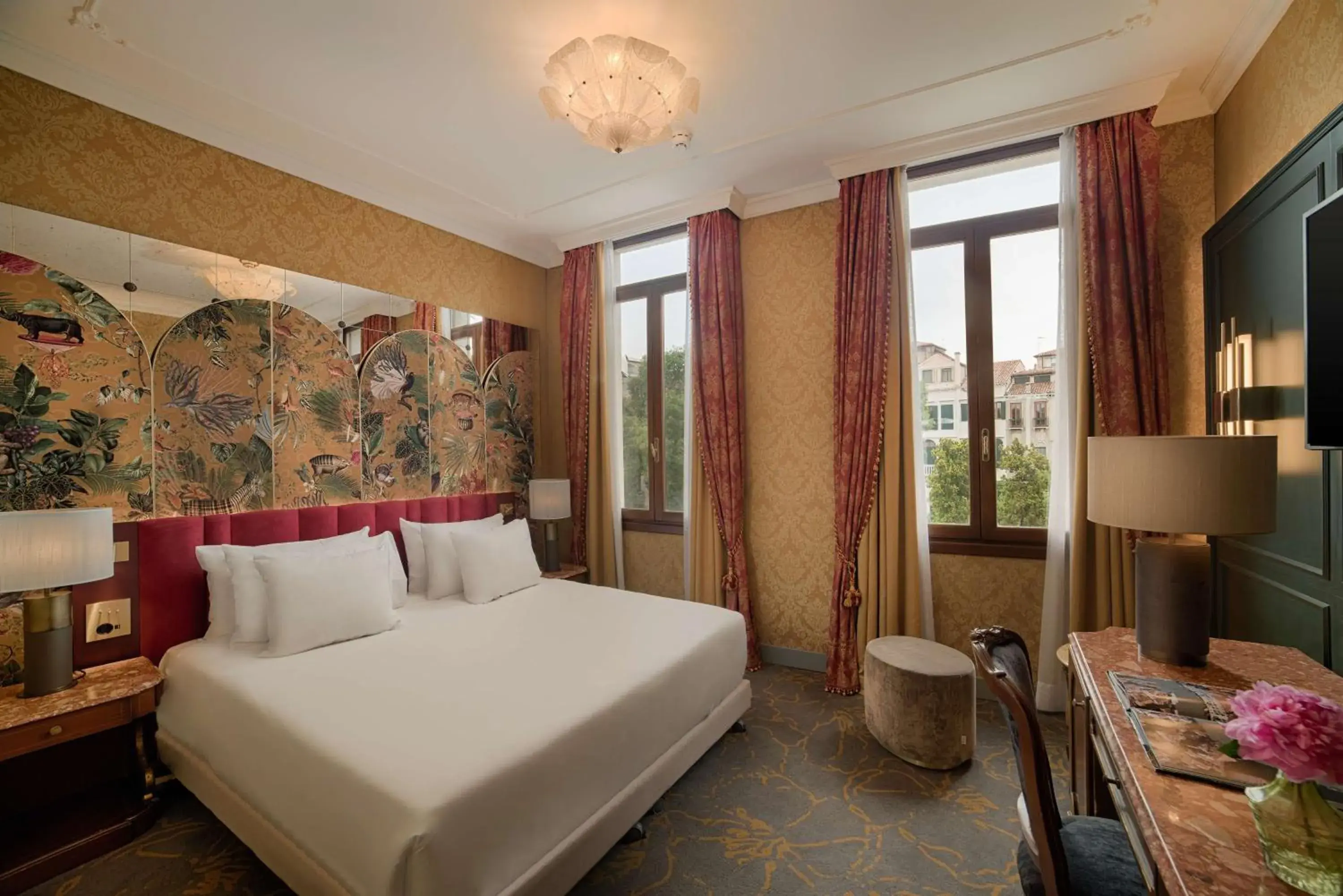 Bedroom, Bed in NH Collection Grand Hotel Palazzo Dei Dogi Bedroom, Bed in NH Collection Grand Hotel Palazzo Dei Dogi