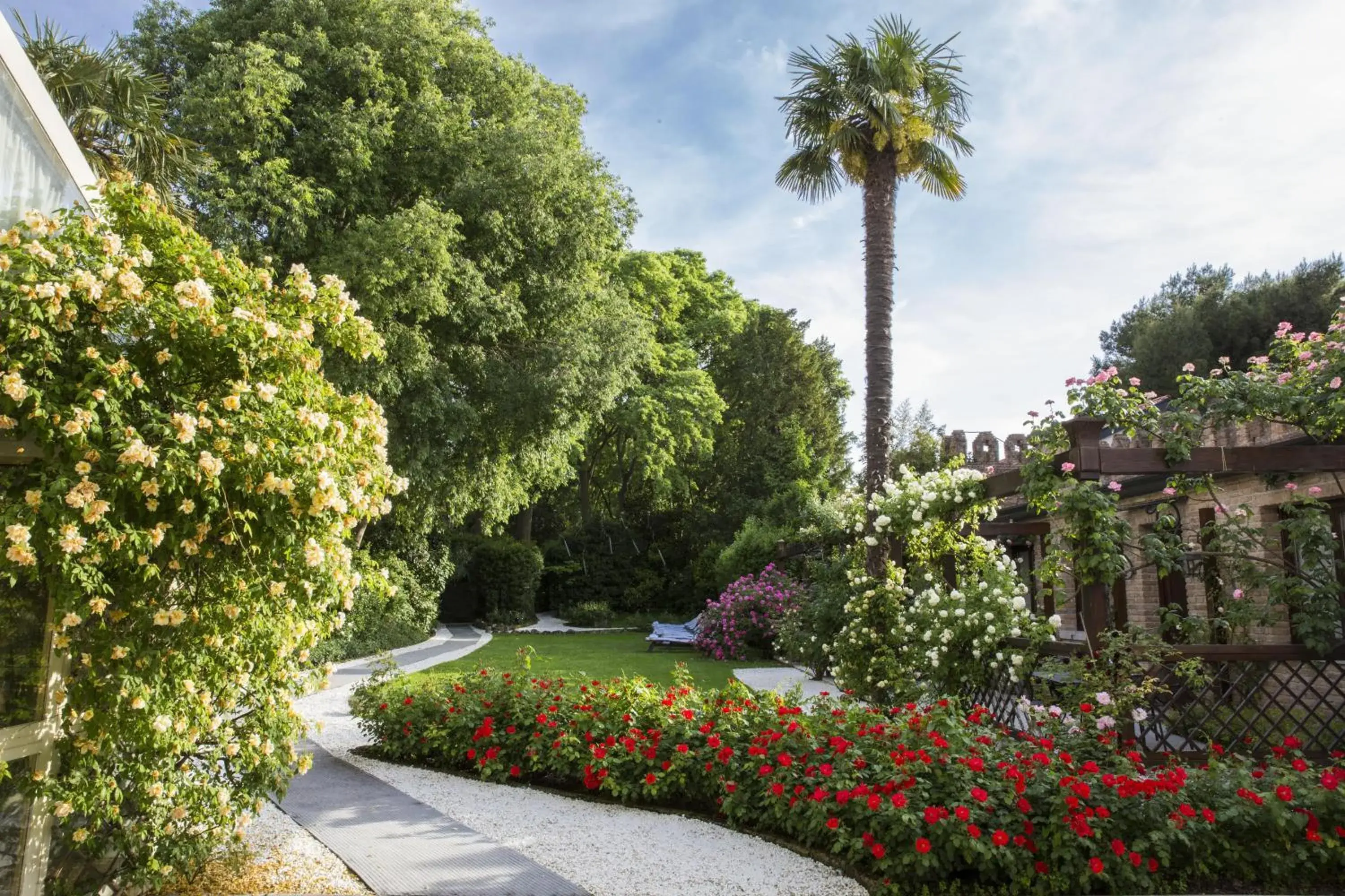 Property building in NH Collection Grand Hotel Palazzo Dei Dogi Property building in NH Collection Grand Hotel Palazzo Dei Dogi