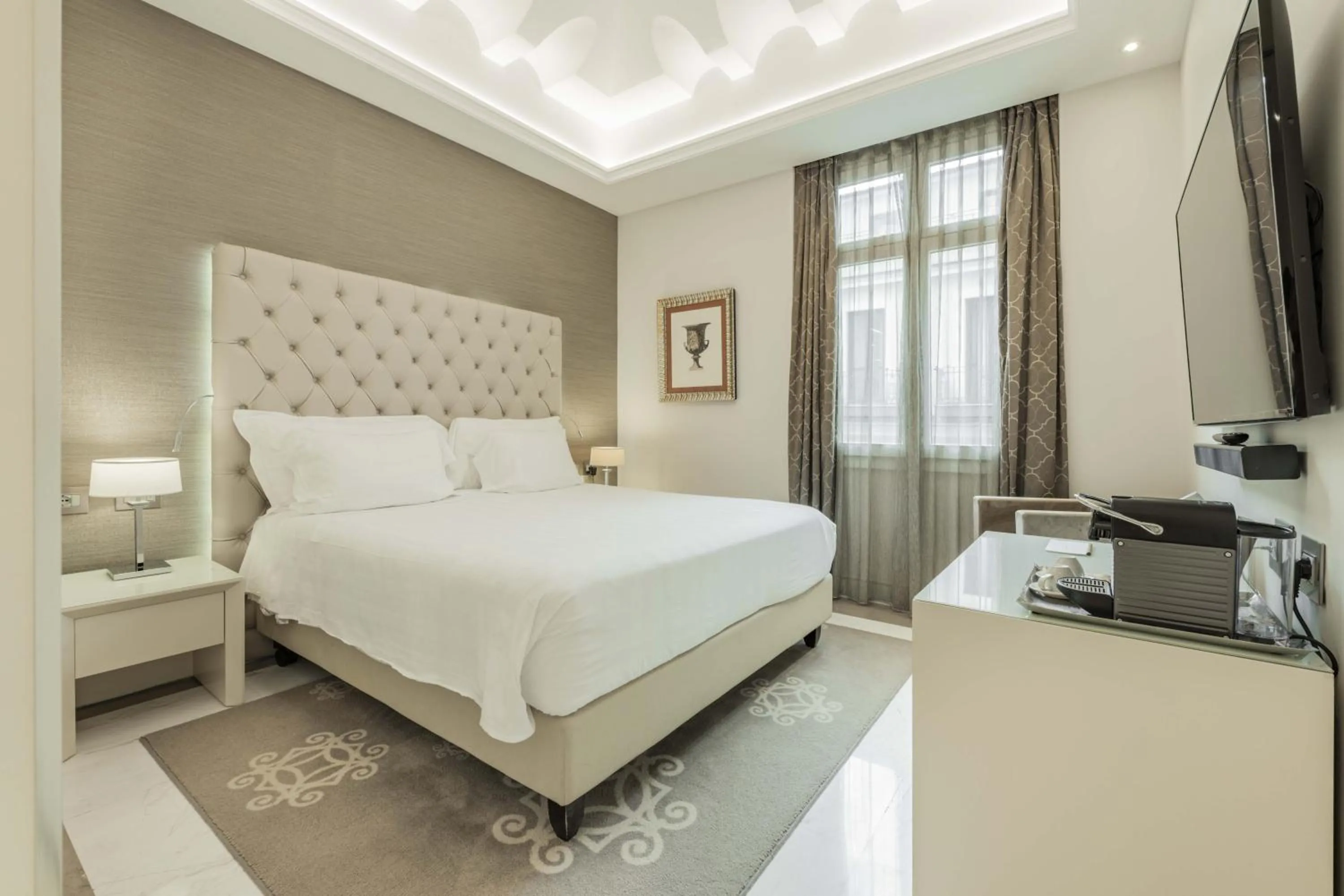 Bed in Aleph Rome Hotel, Curio Collection By Hilton