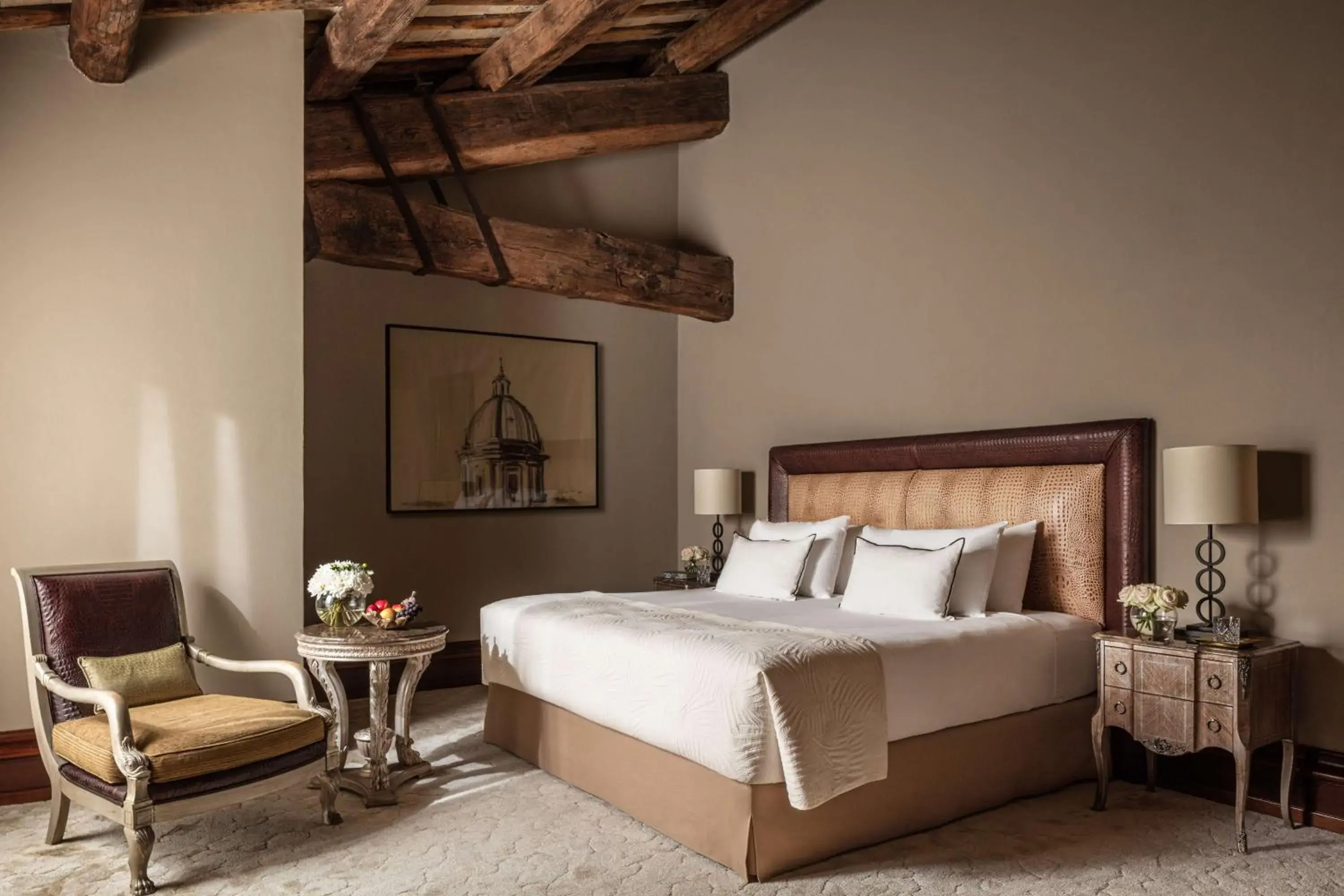 Bedroom, Bed in Anantara Palazzo Naiadi Rome Hotel - A Leading Hotel of the World Bedroom, Bed in Anantara Palazzo Naiadi Rome Hotel - A Leading Hotel of the World