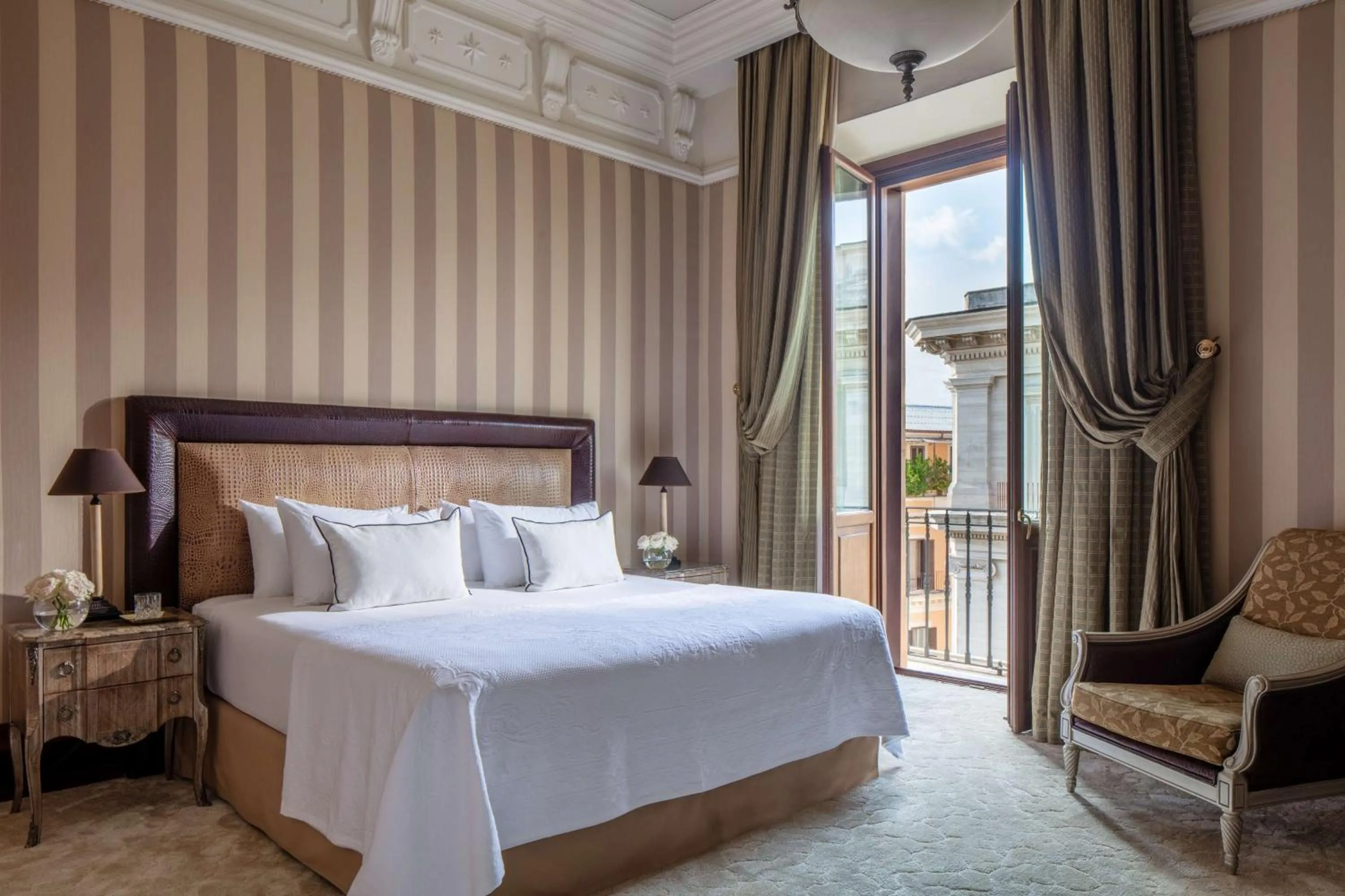 Bedroom, Bed in Anantara Palazzo Naiadi Rome Hotel - A Leading Hotel of the World
