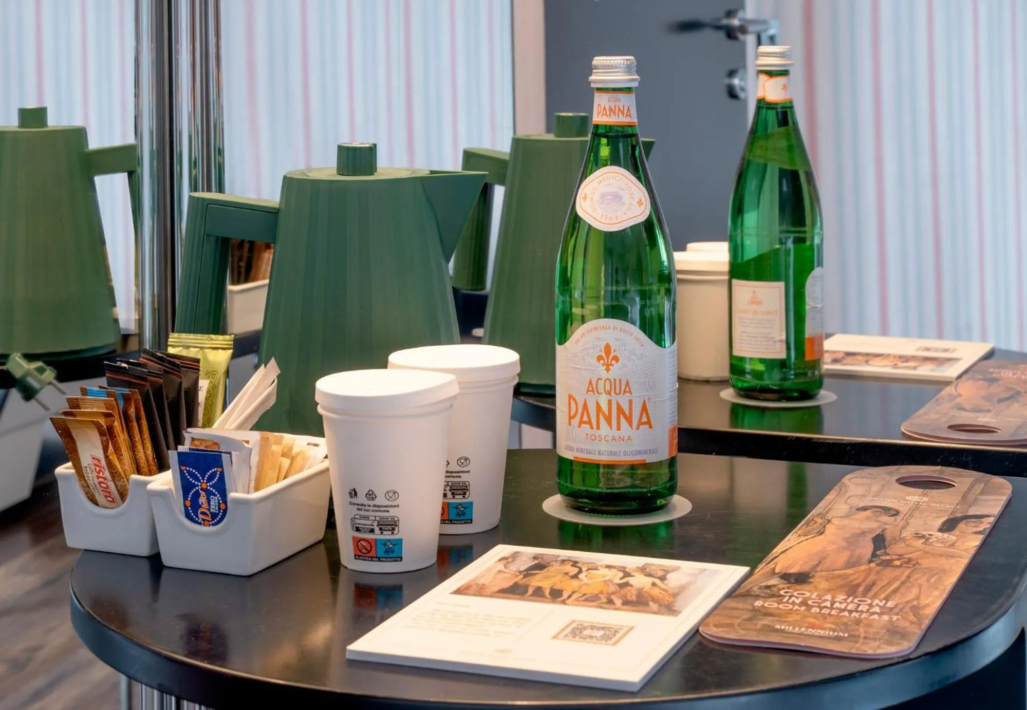 Coffee/tea facilities in Grand Hotel Palace Rome